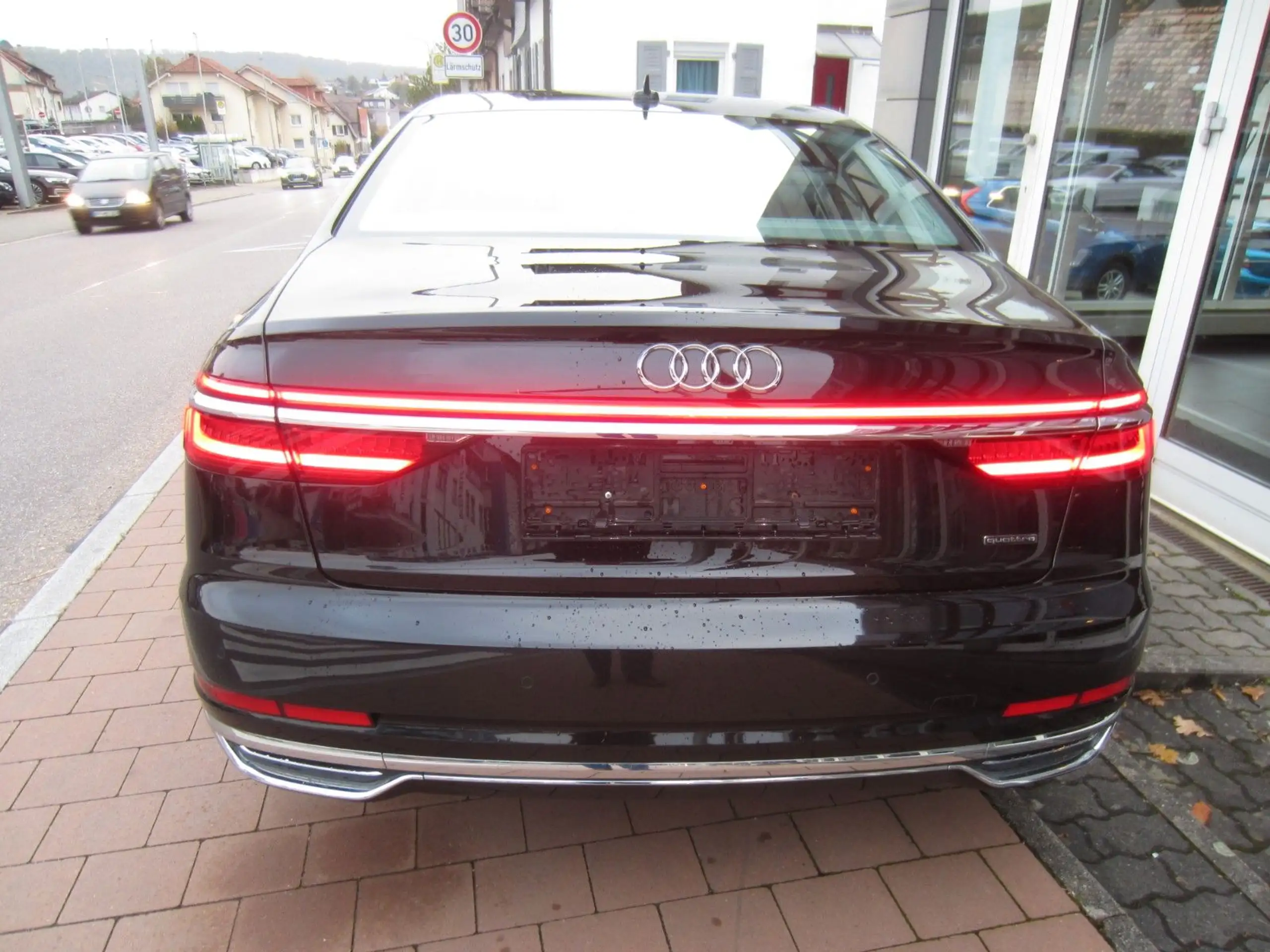 Audi - A8