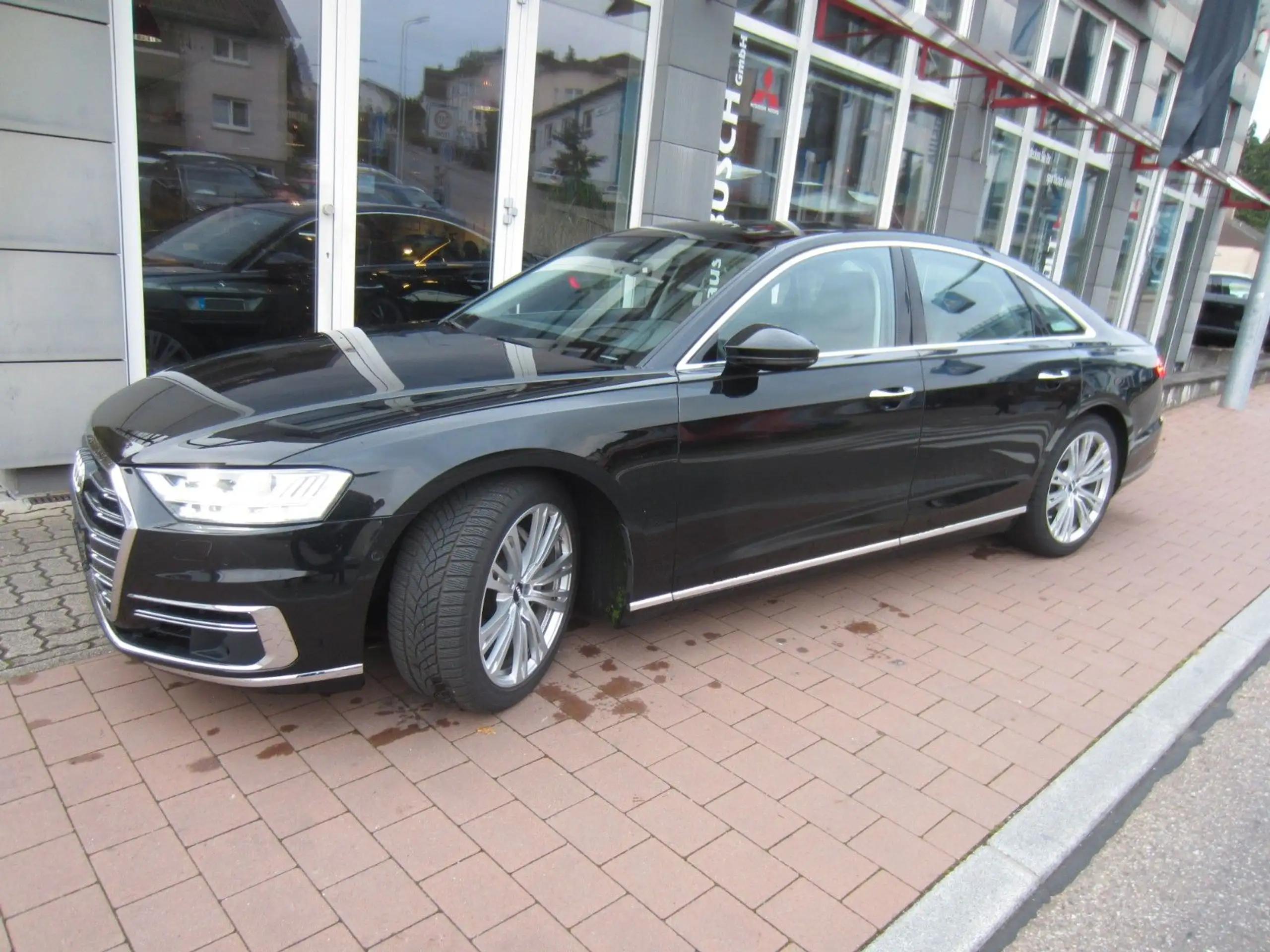 Audi - A8