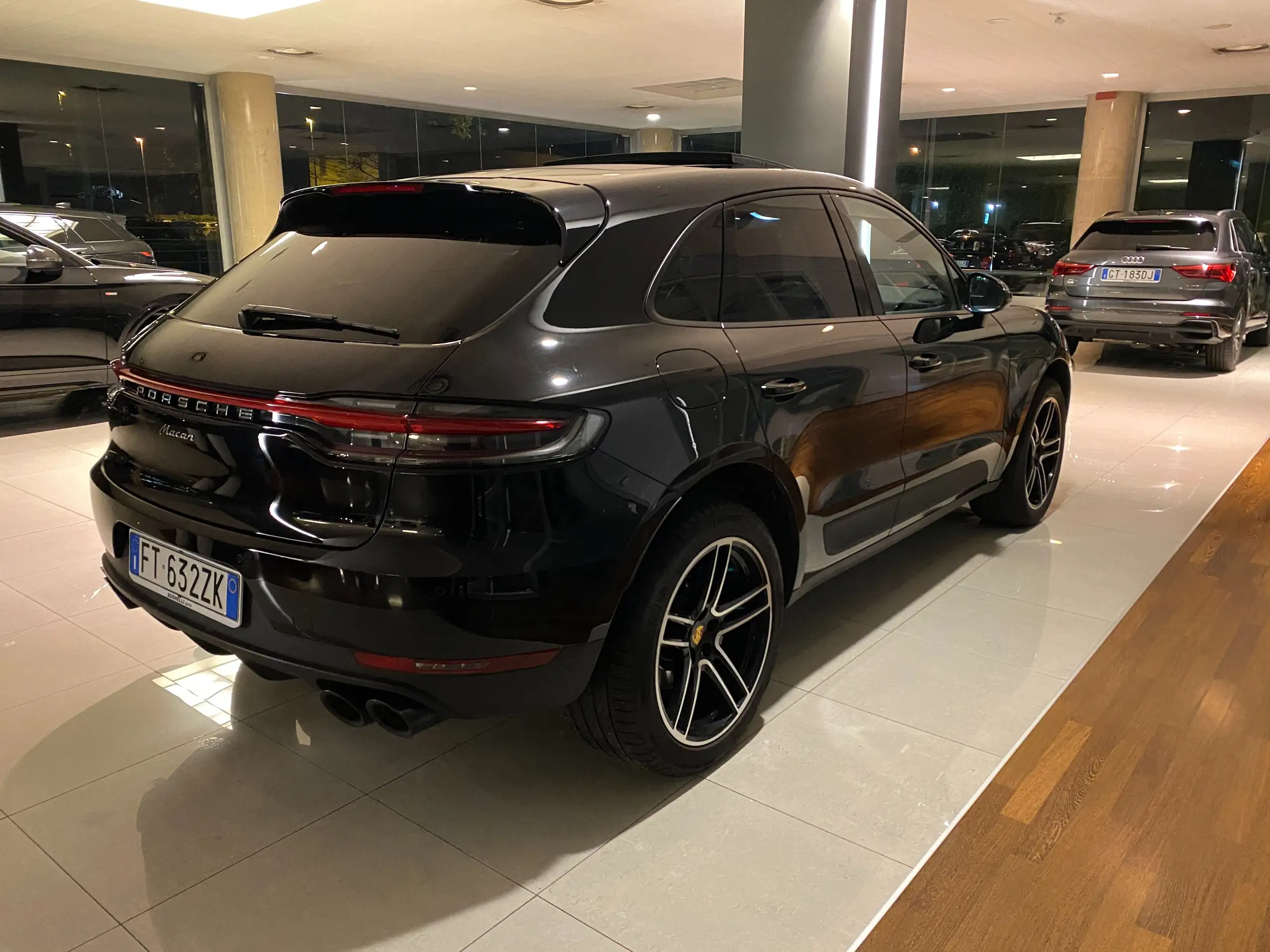 Porsche - Macan