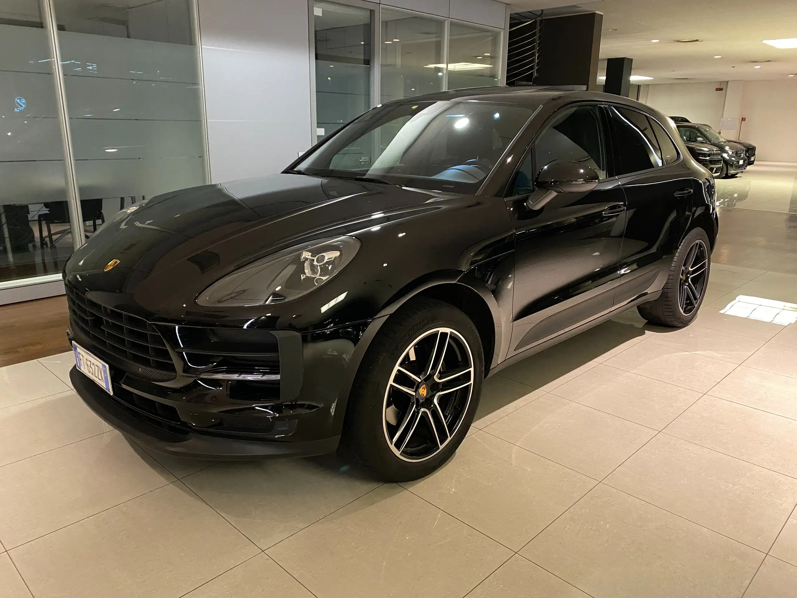 Porsche - Macan