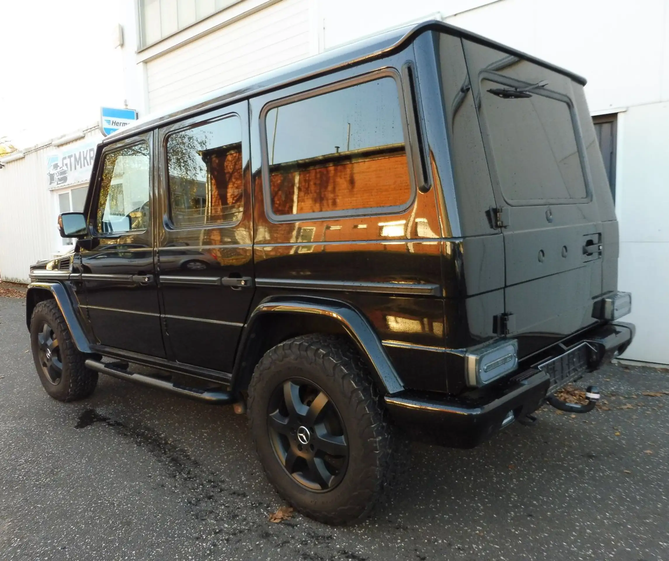 Mercedes-Benz - G 350