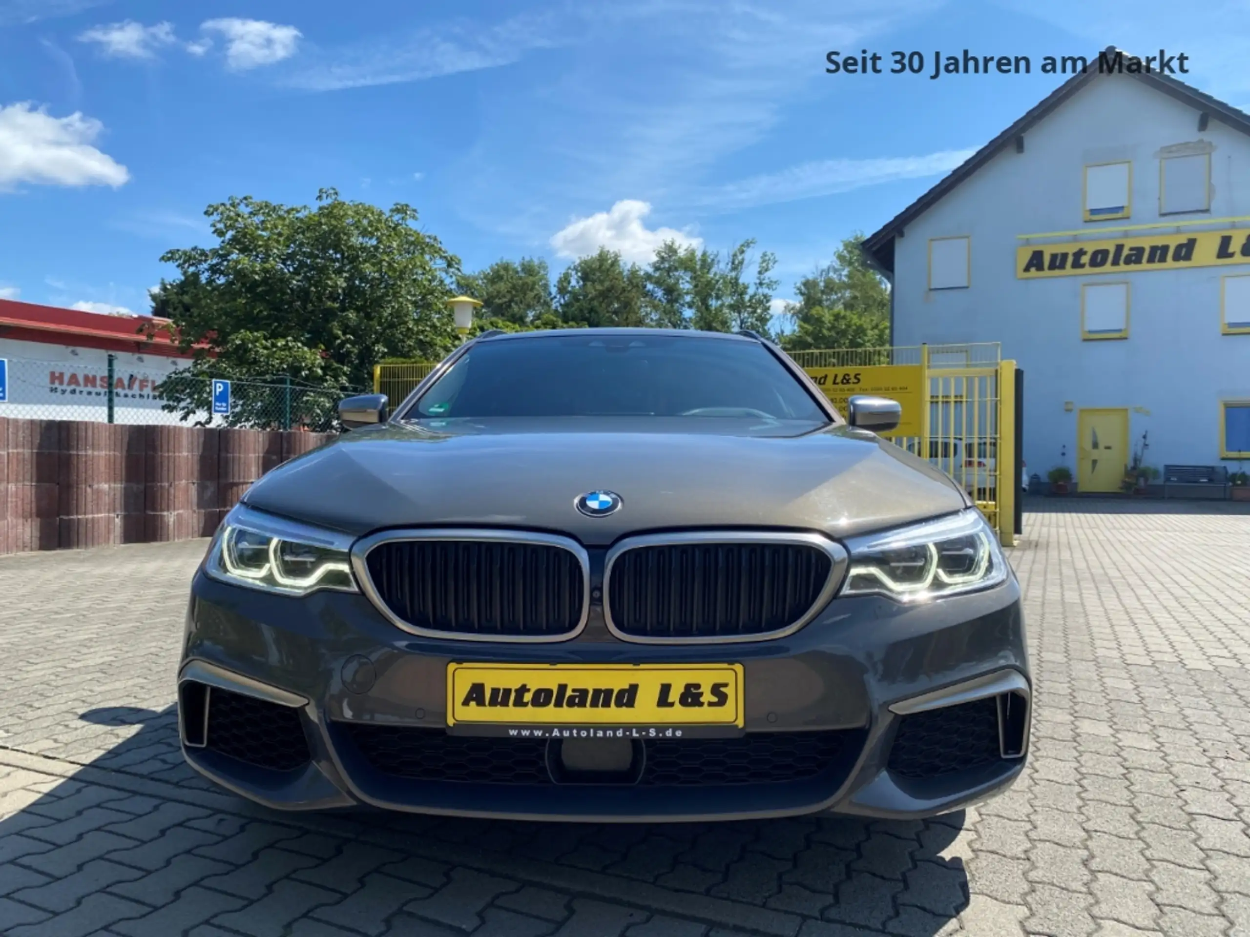 BMW - 550