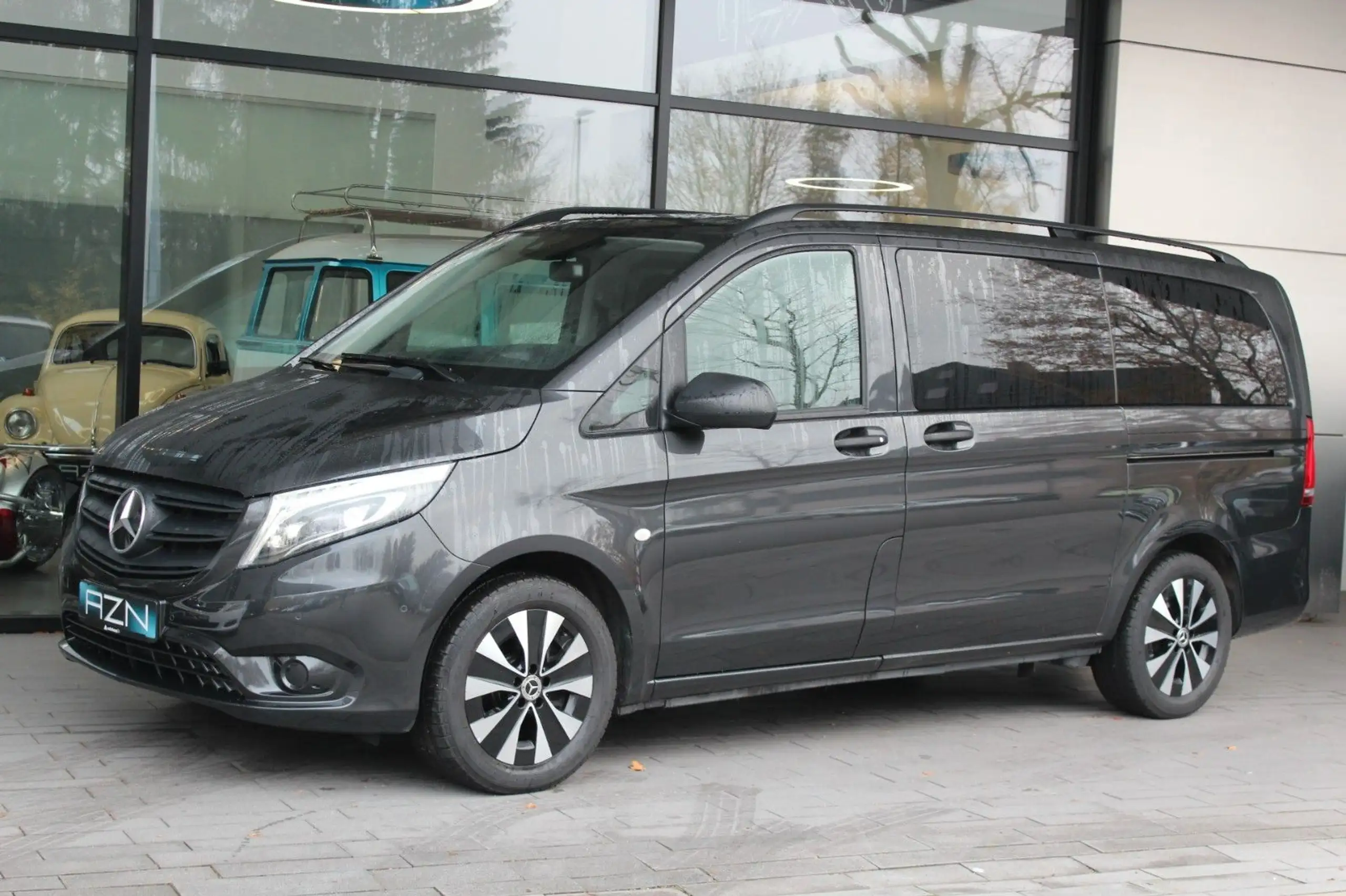 Mercedes-Benz - Vito