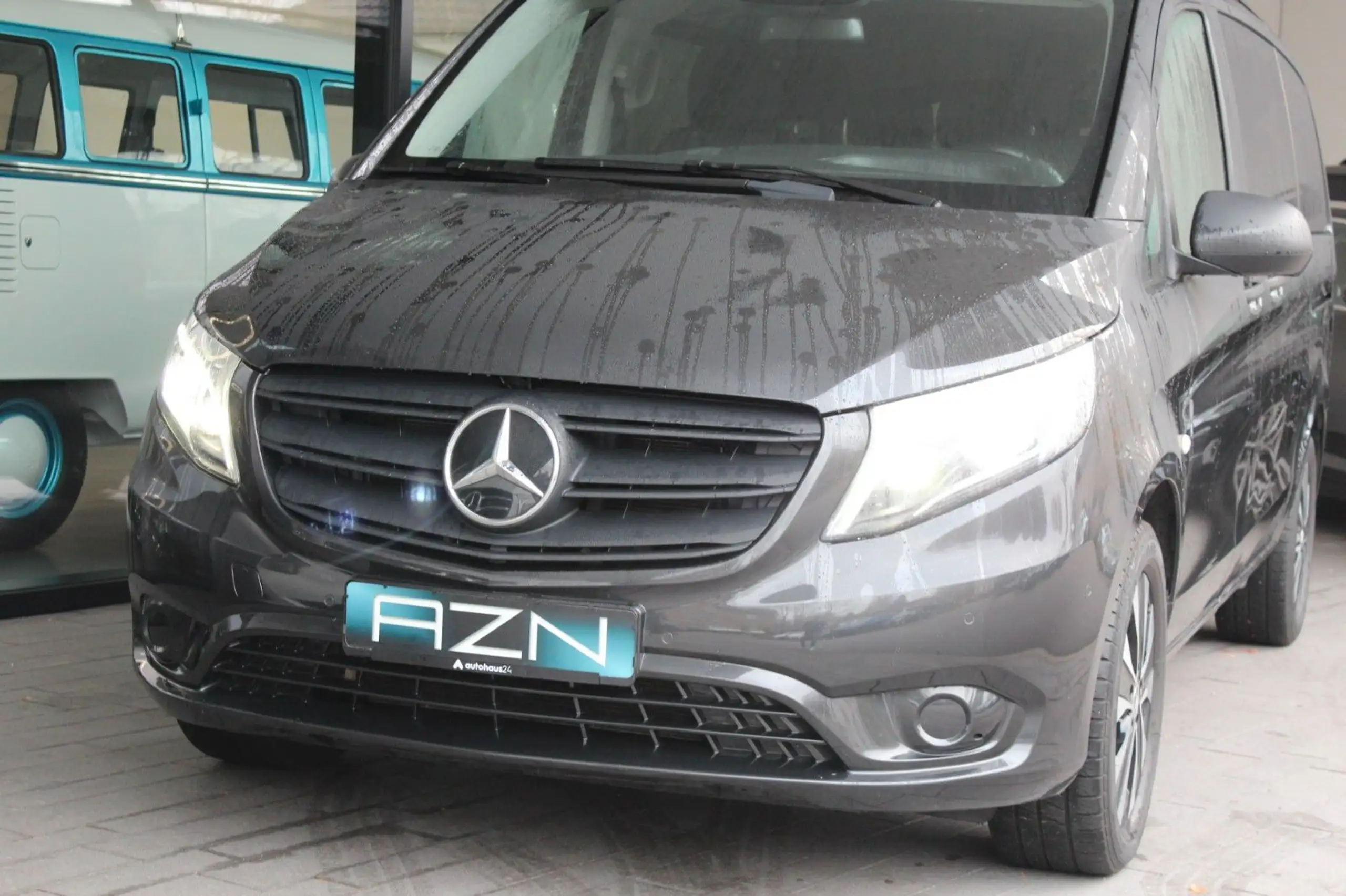 Mercedes-Benz - Vito