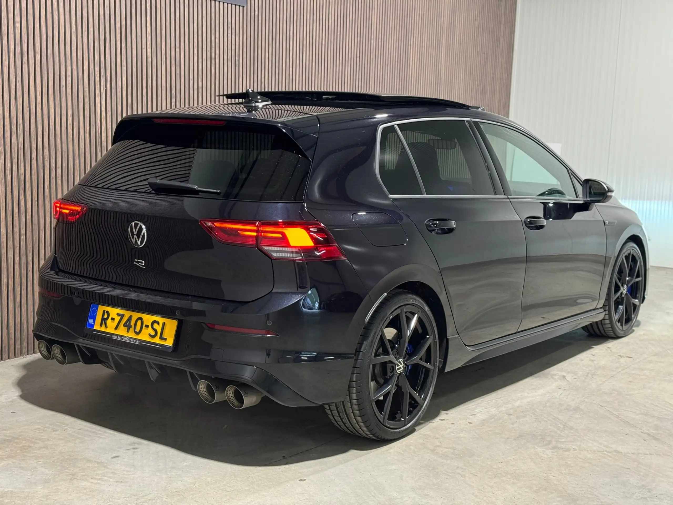 Volkswagen - Golf