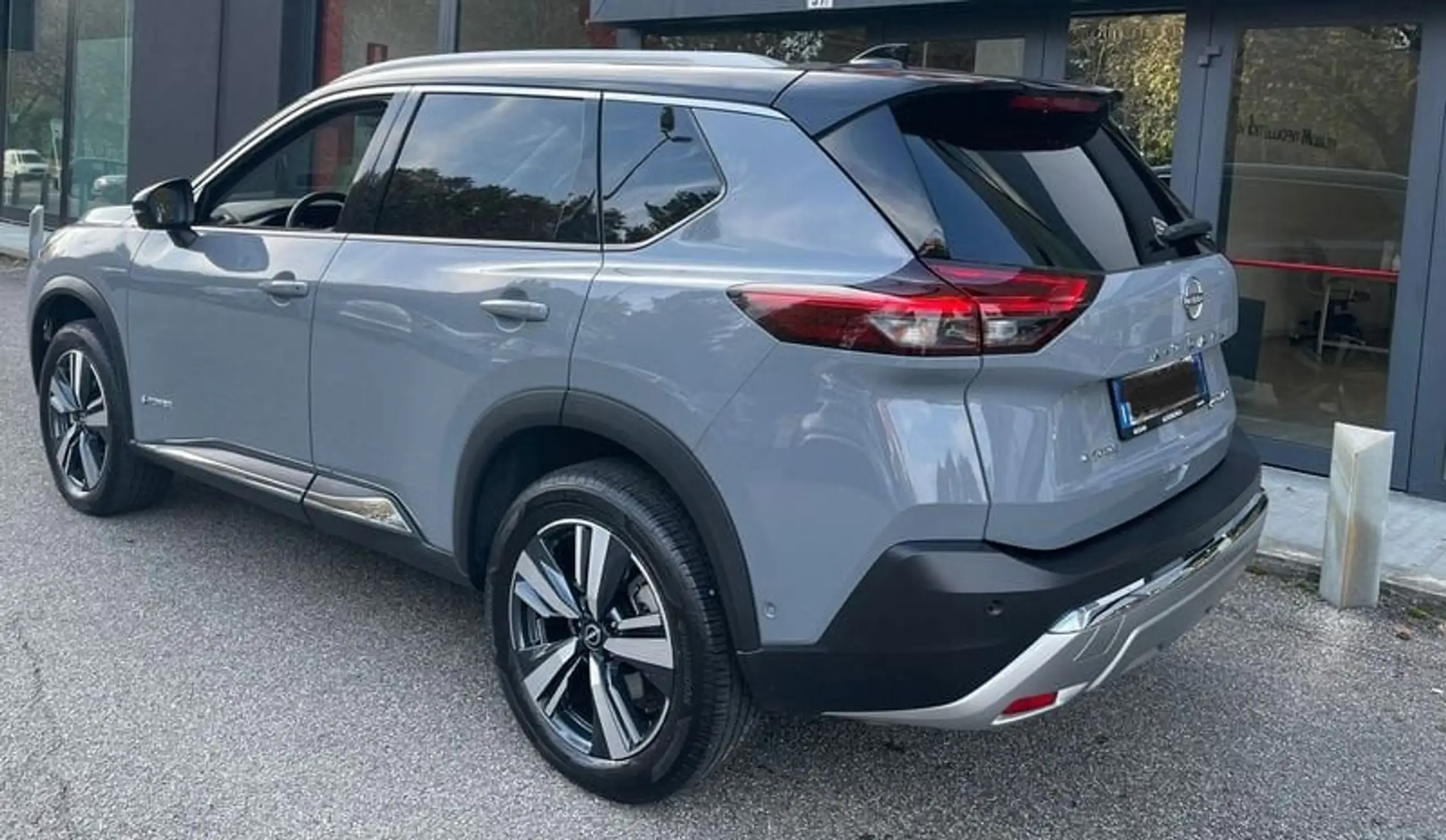 Nissan - X-Trail