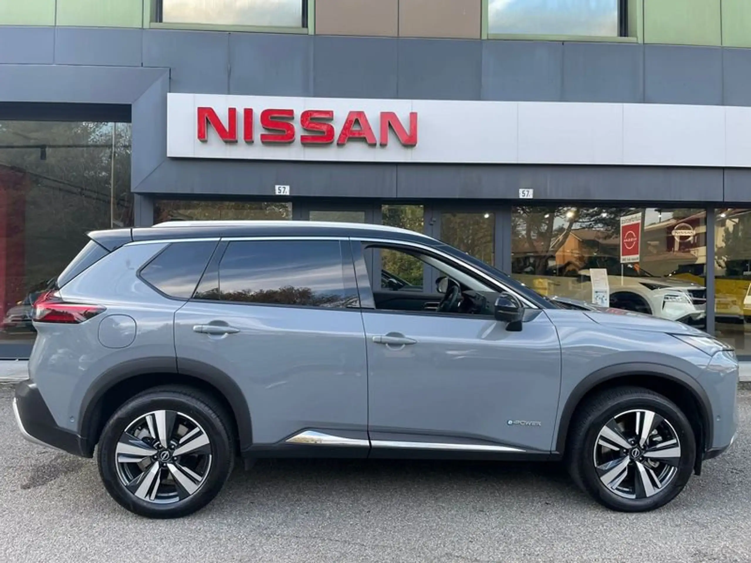 Nissan - X-Trail