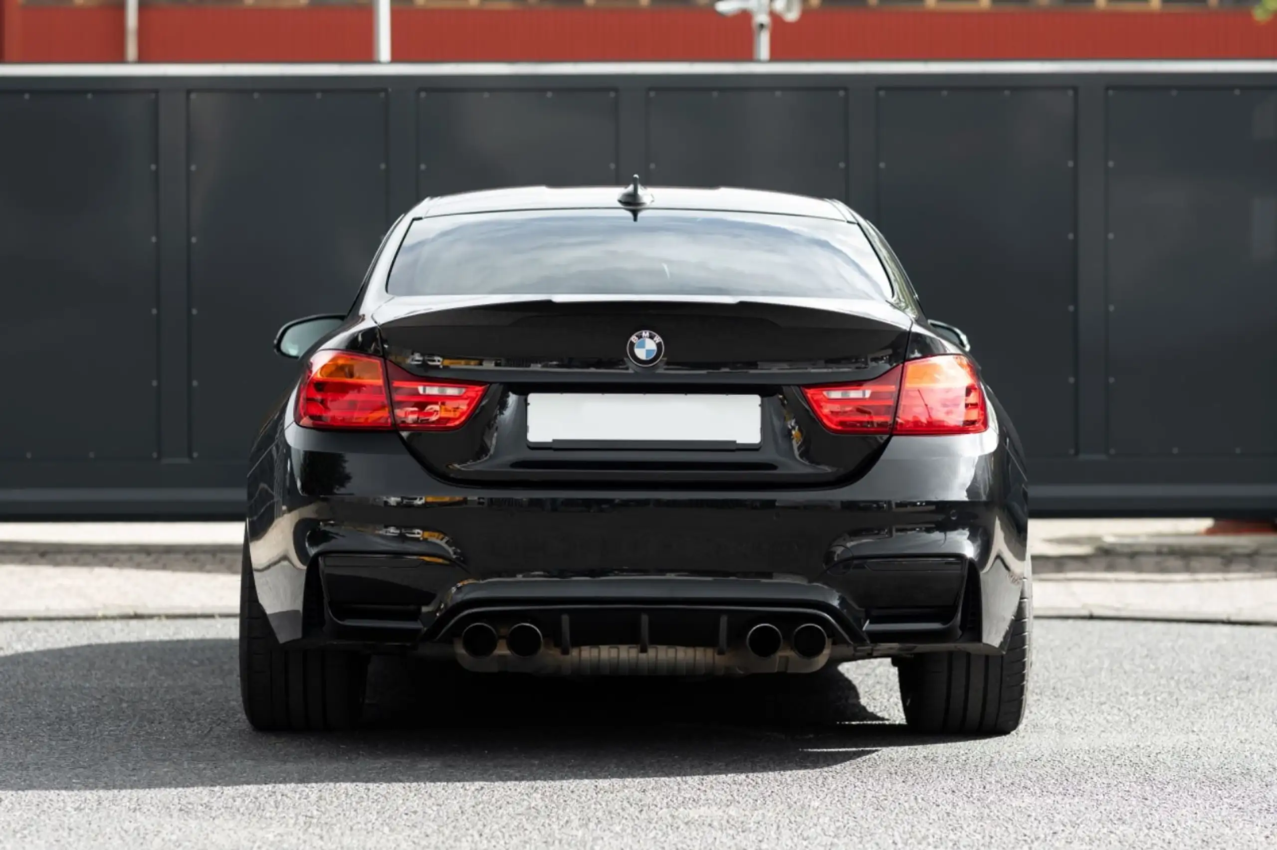 BMW - M4