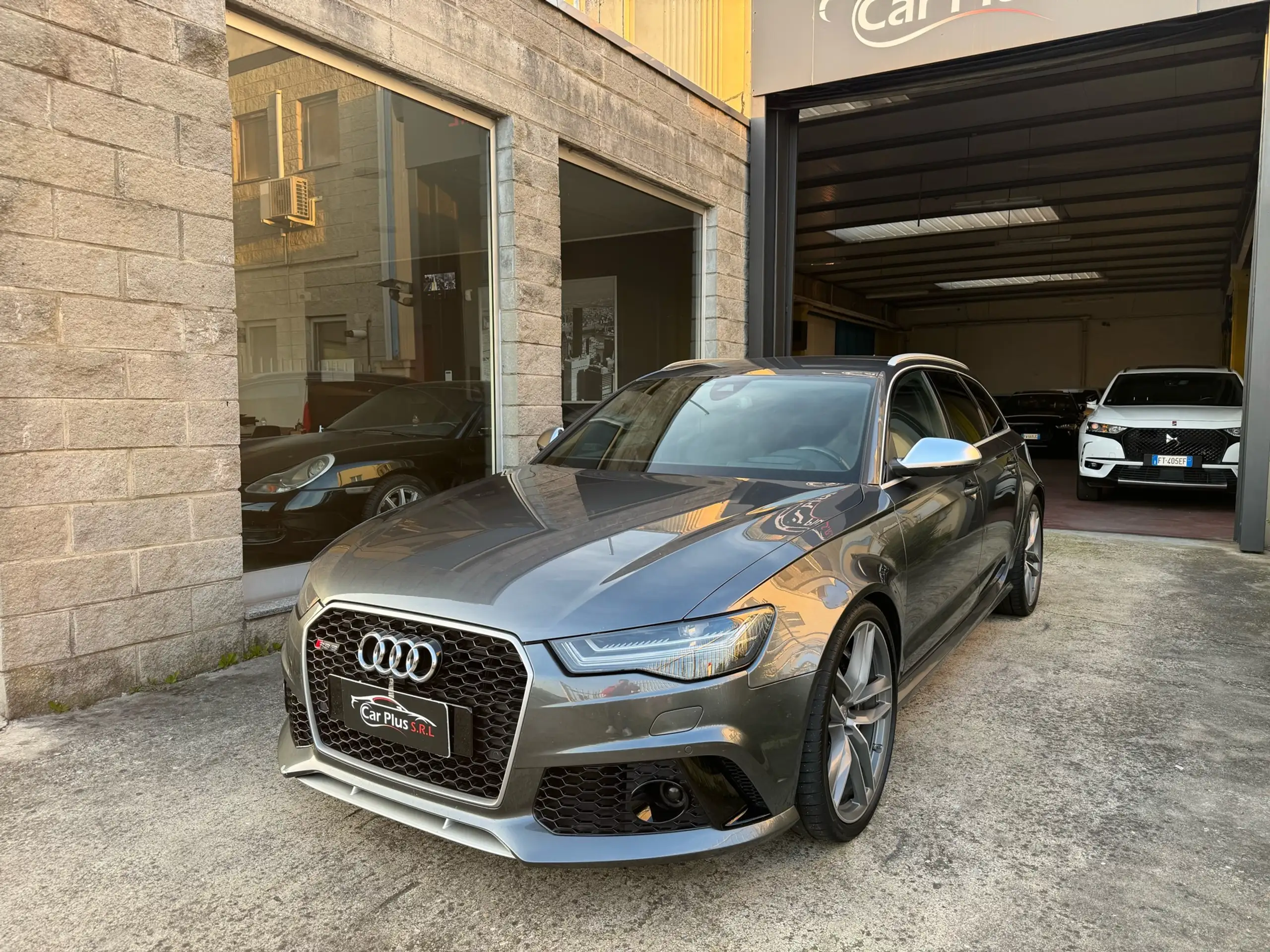 Audi - RS6