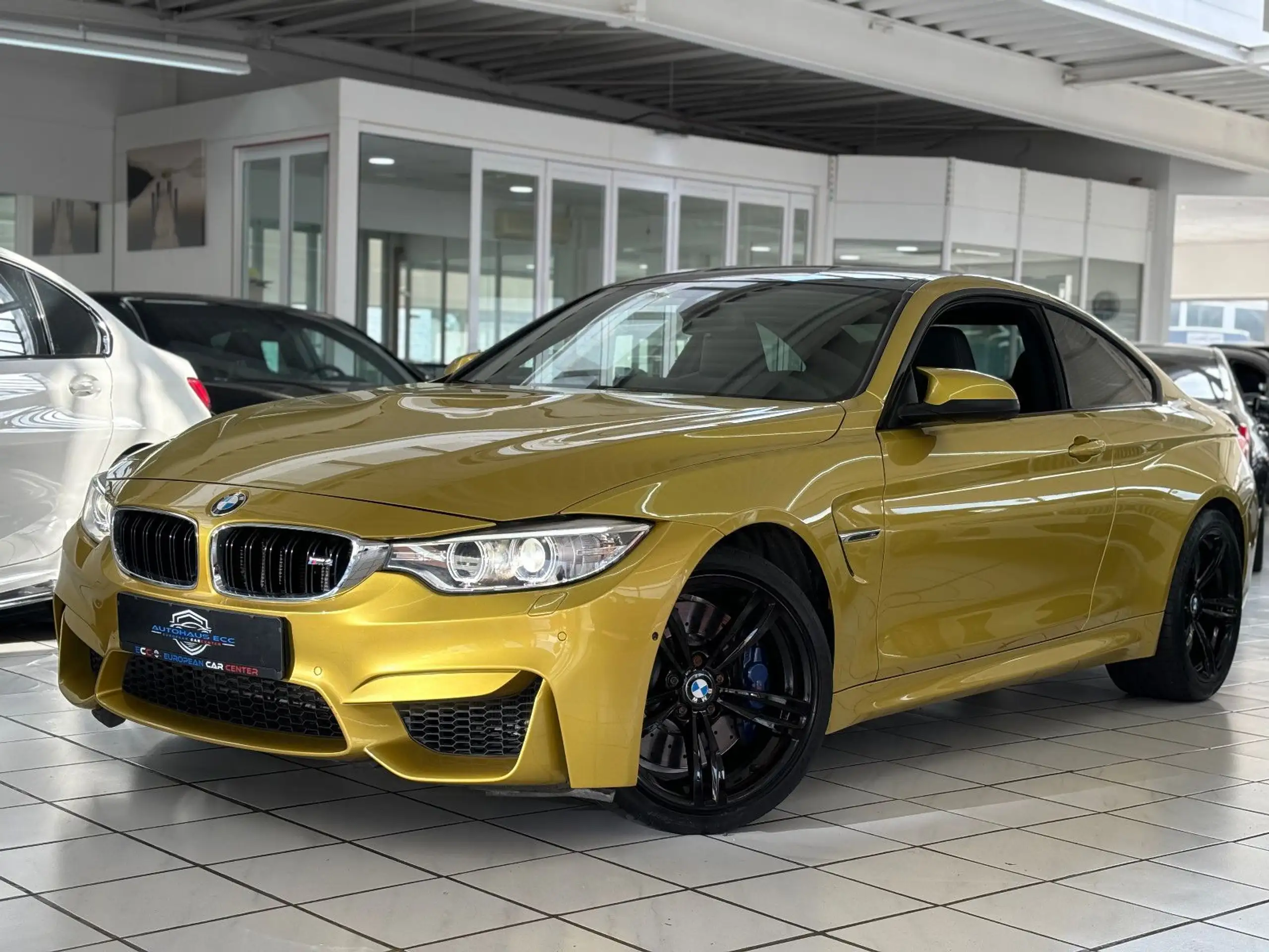 BMW - M4