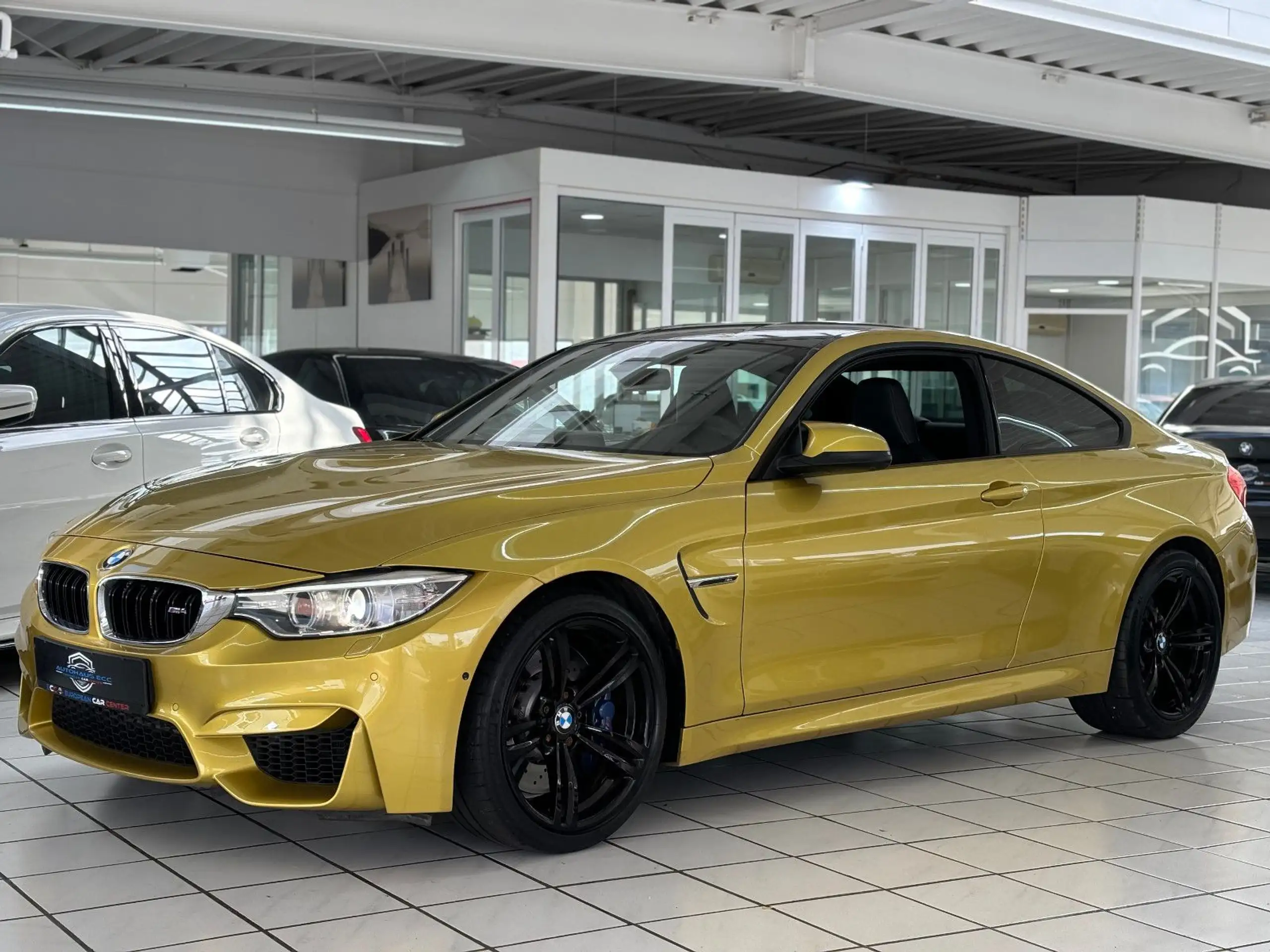 BMW - M4