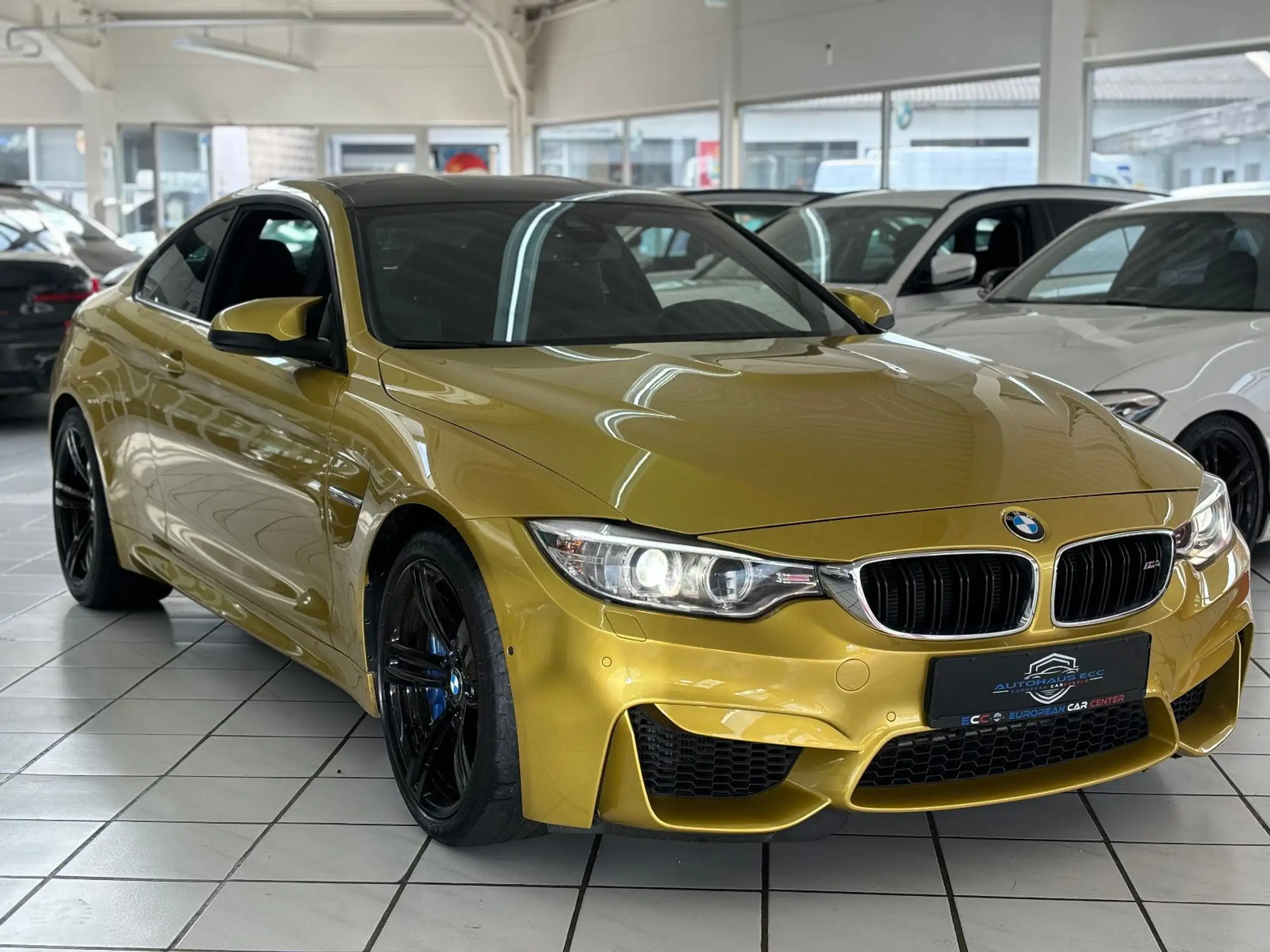 BMW - M4