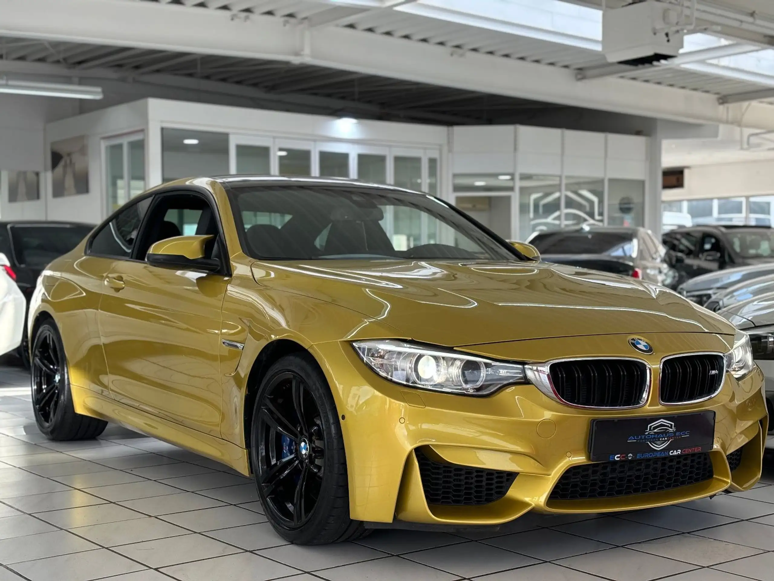 BMW - M4