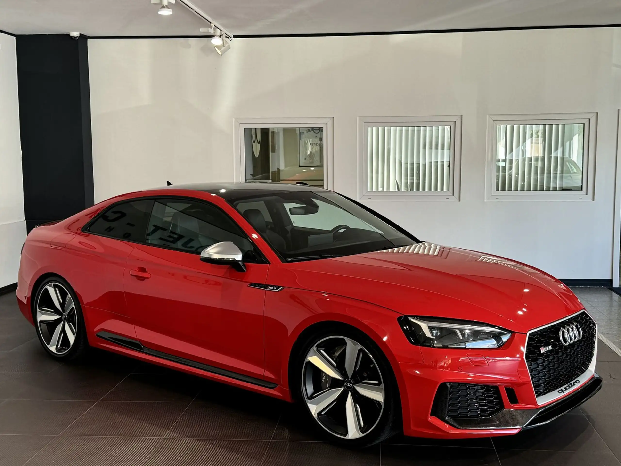 Audi - RS5