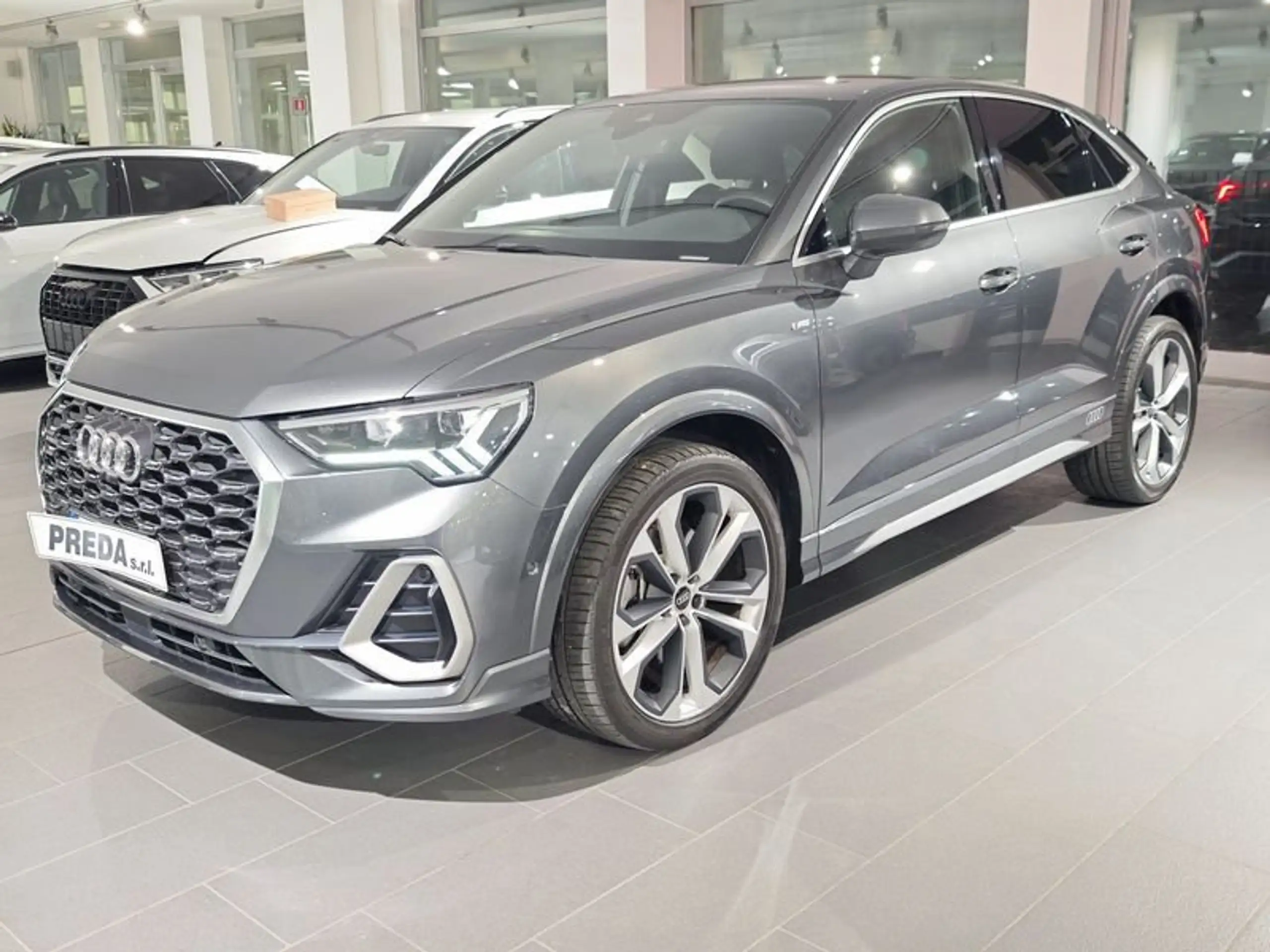 Audi - Q3