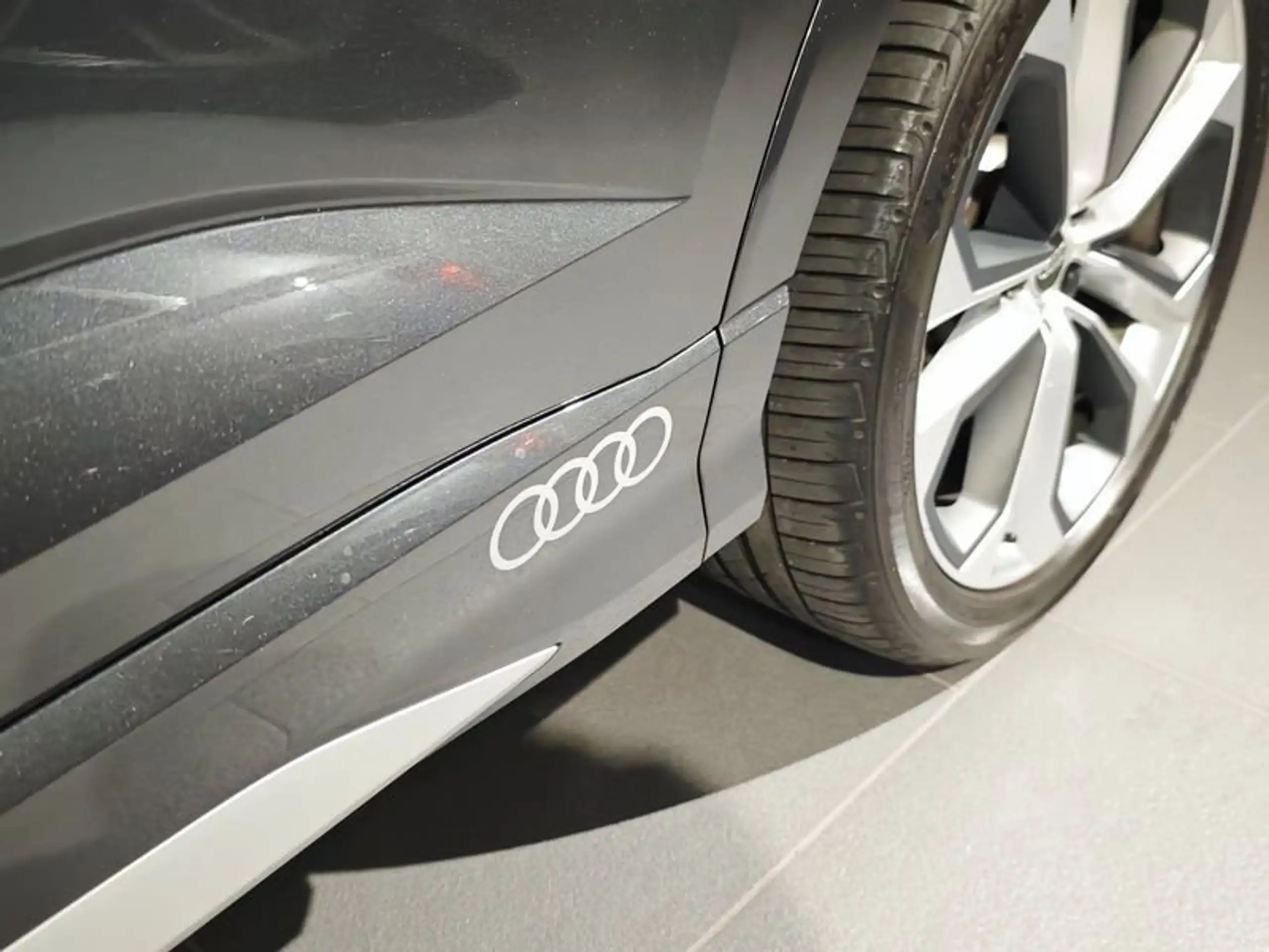 Audi - Q3