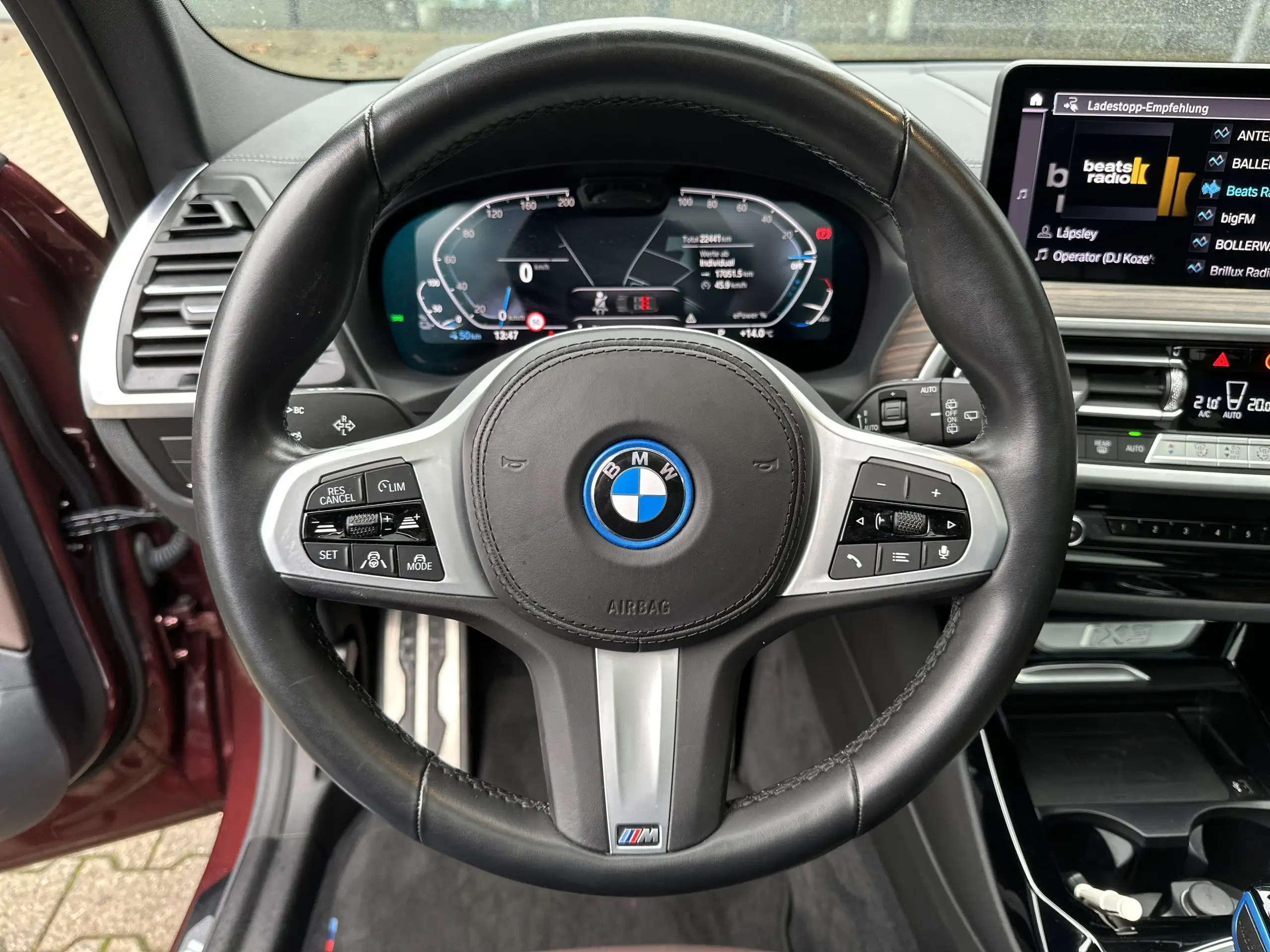 BMW - iX3