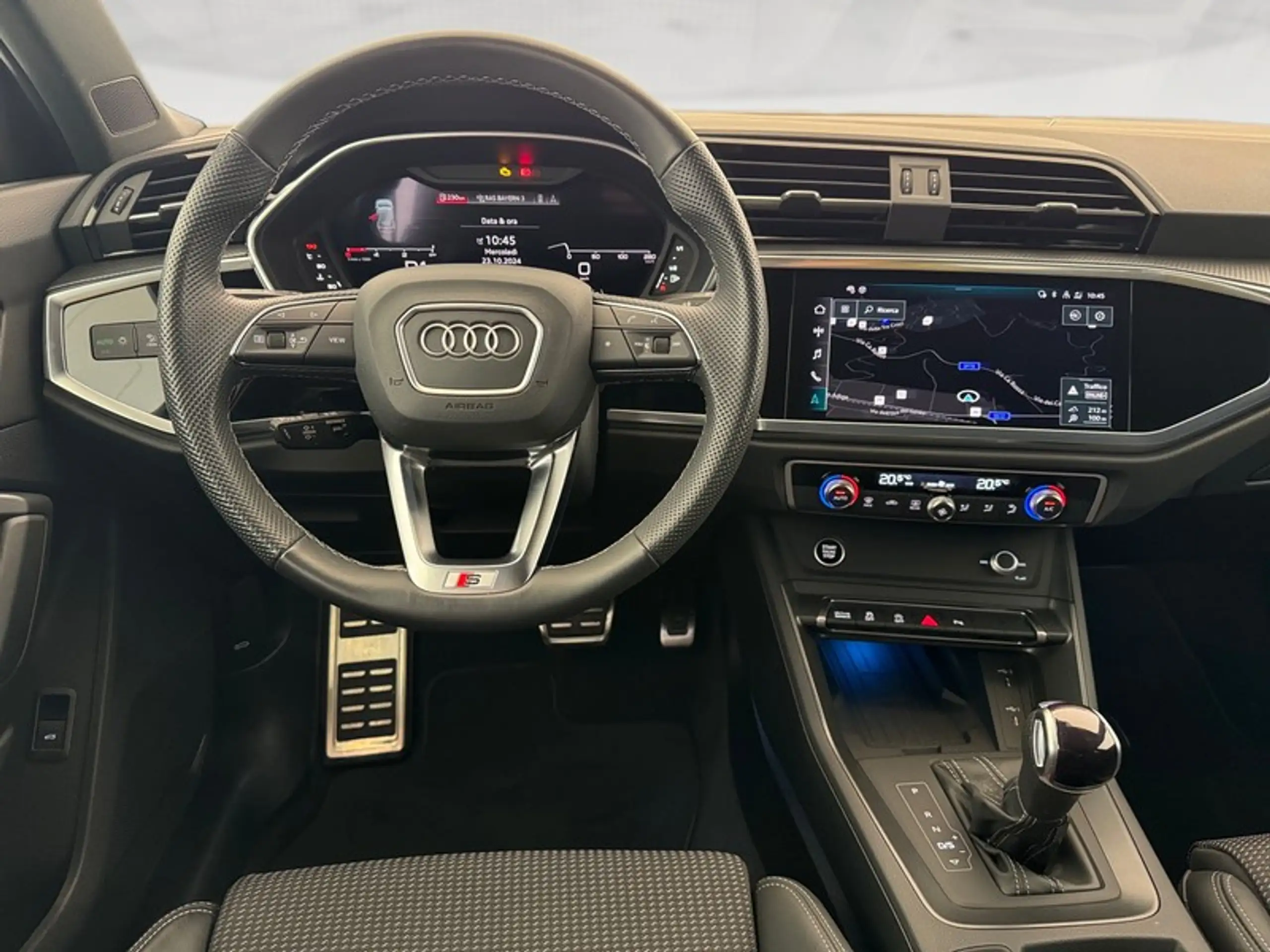 Audi - Q3