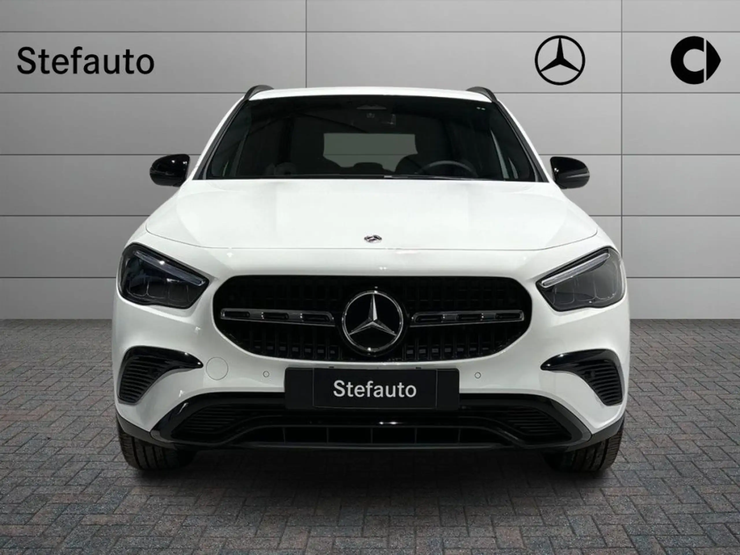 Mercedes-Benz - GLA 180