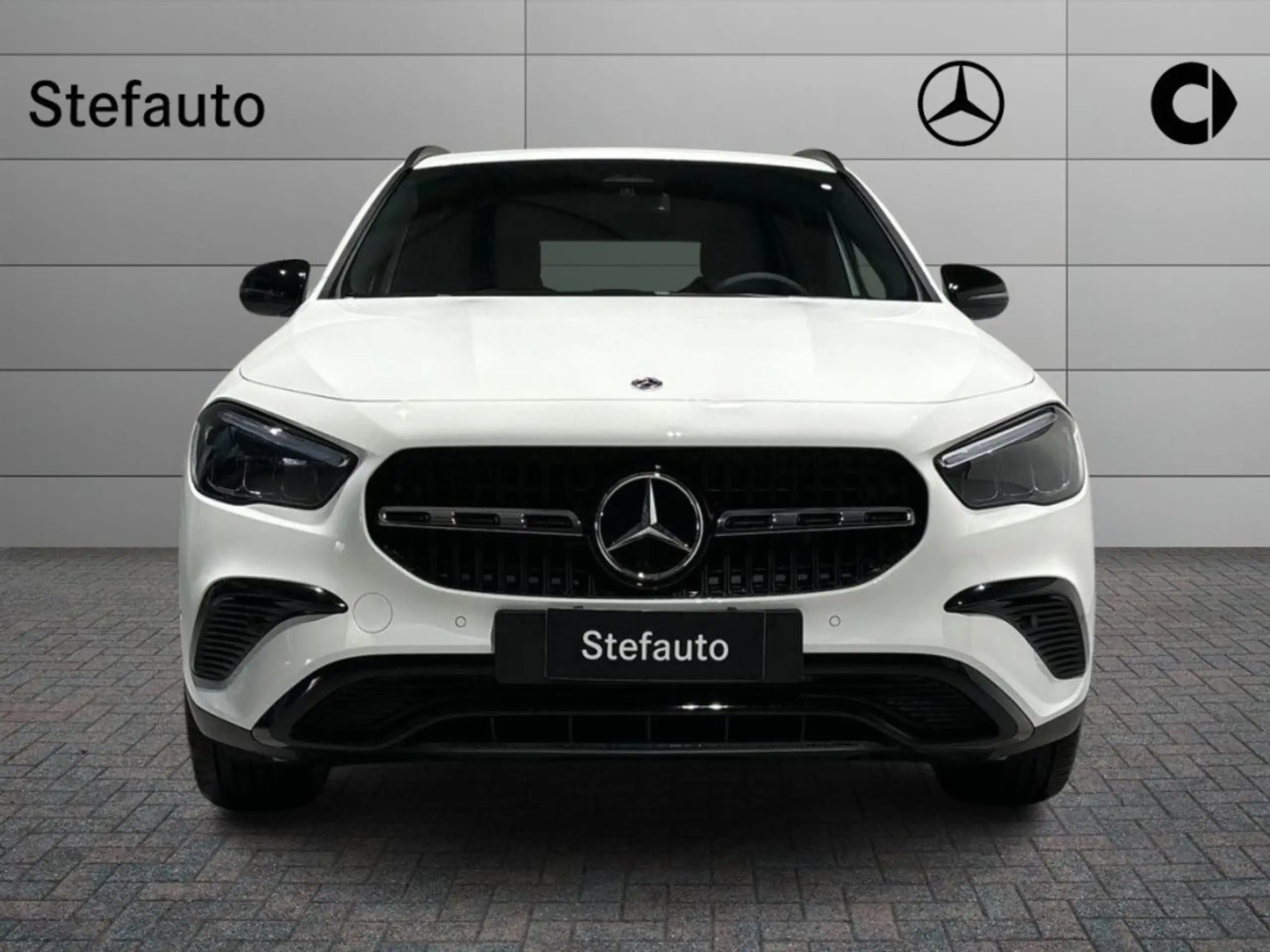 Mercedes-Benz - GLA 200