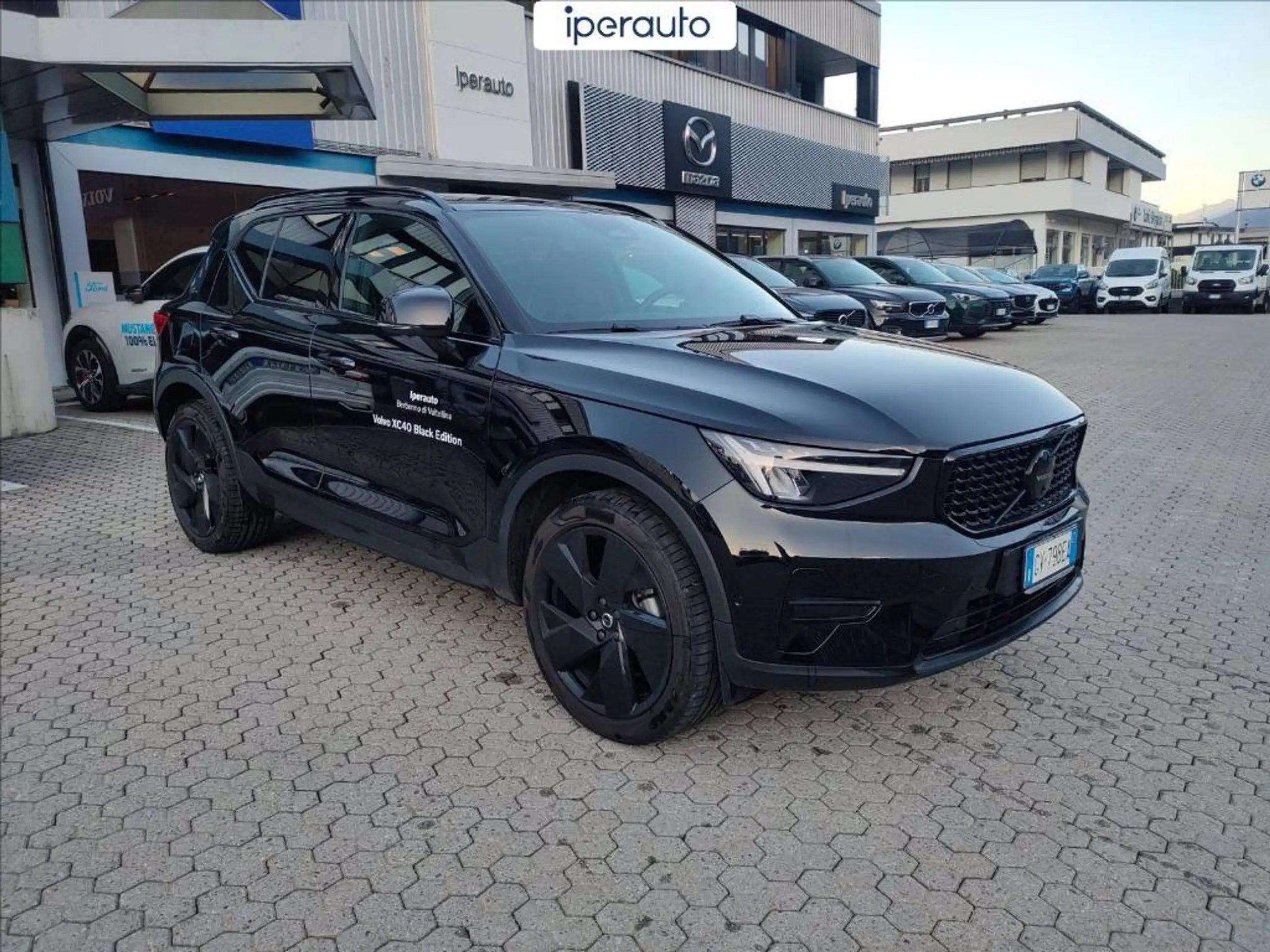 Volvo - XC40