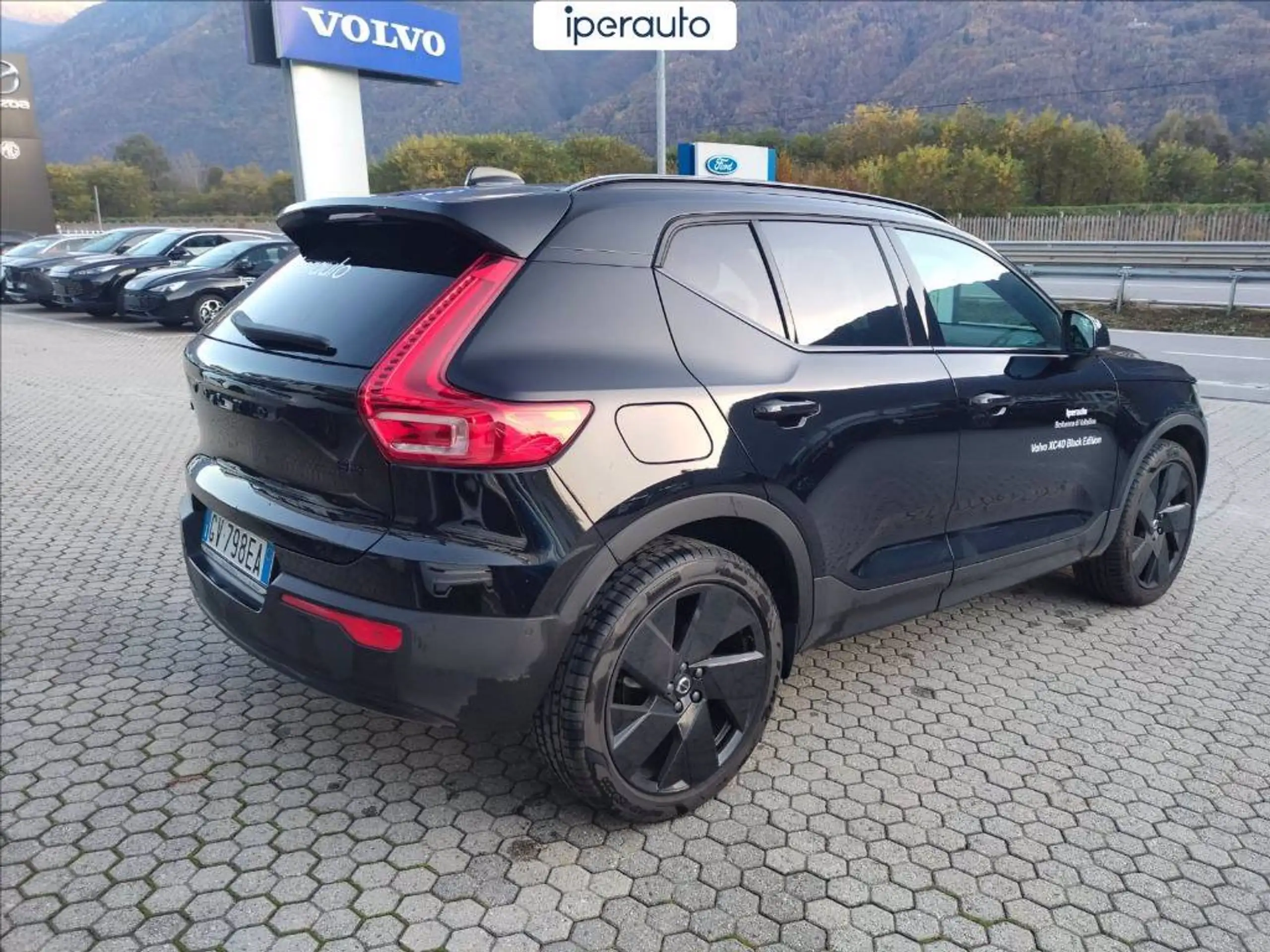 Volvo - XC40