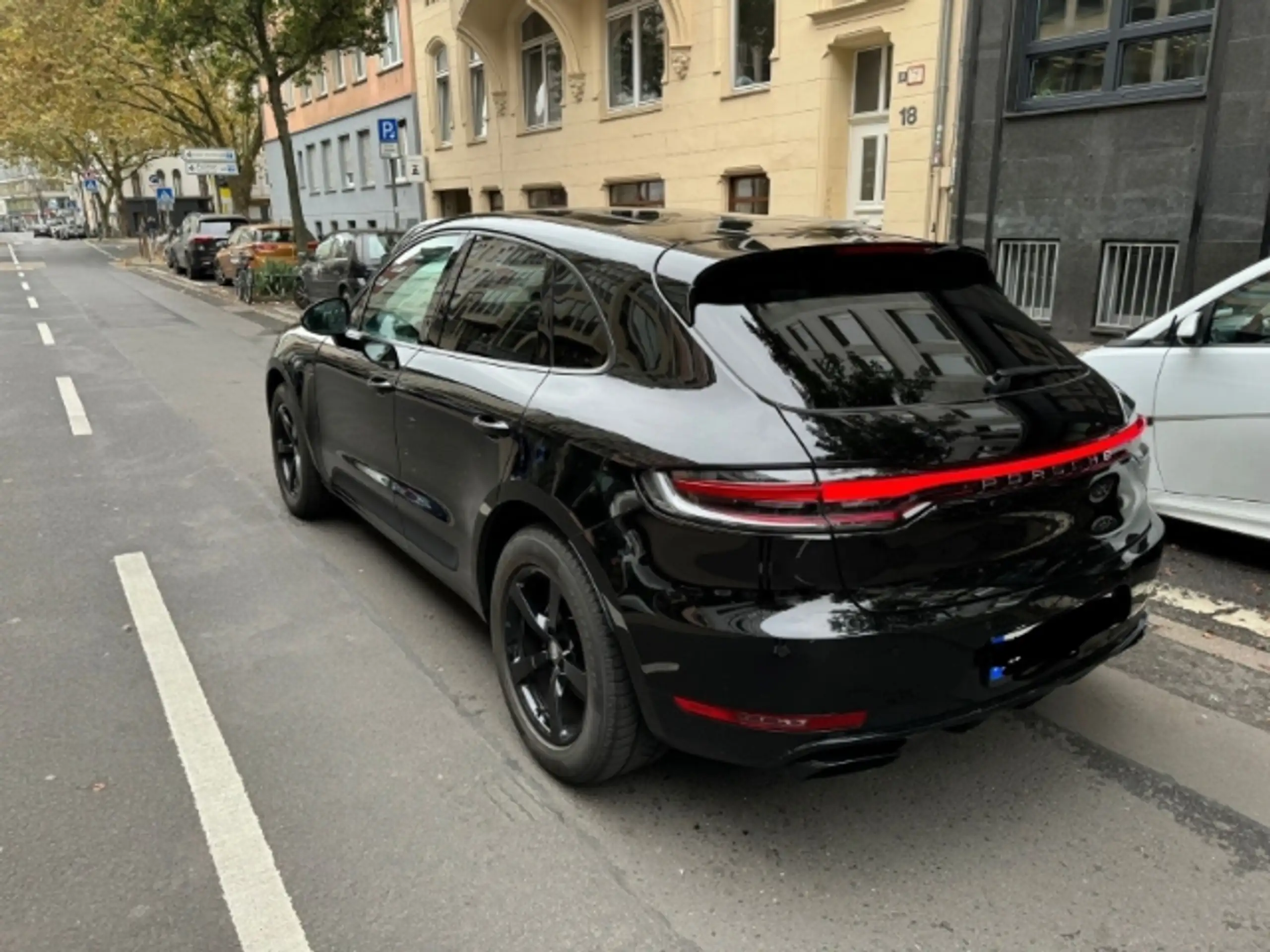 Porsche - Macan