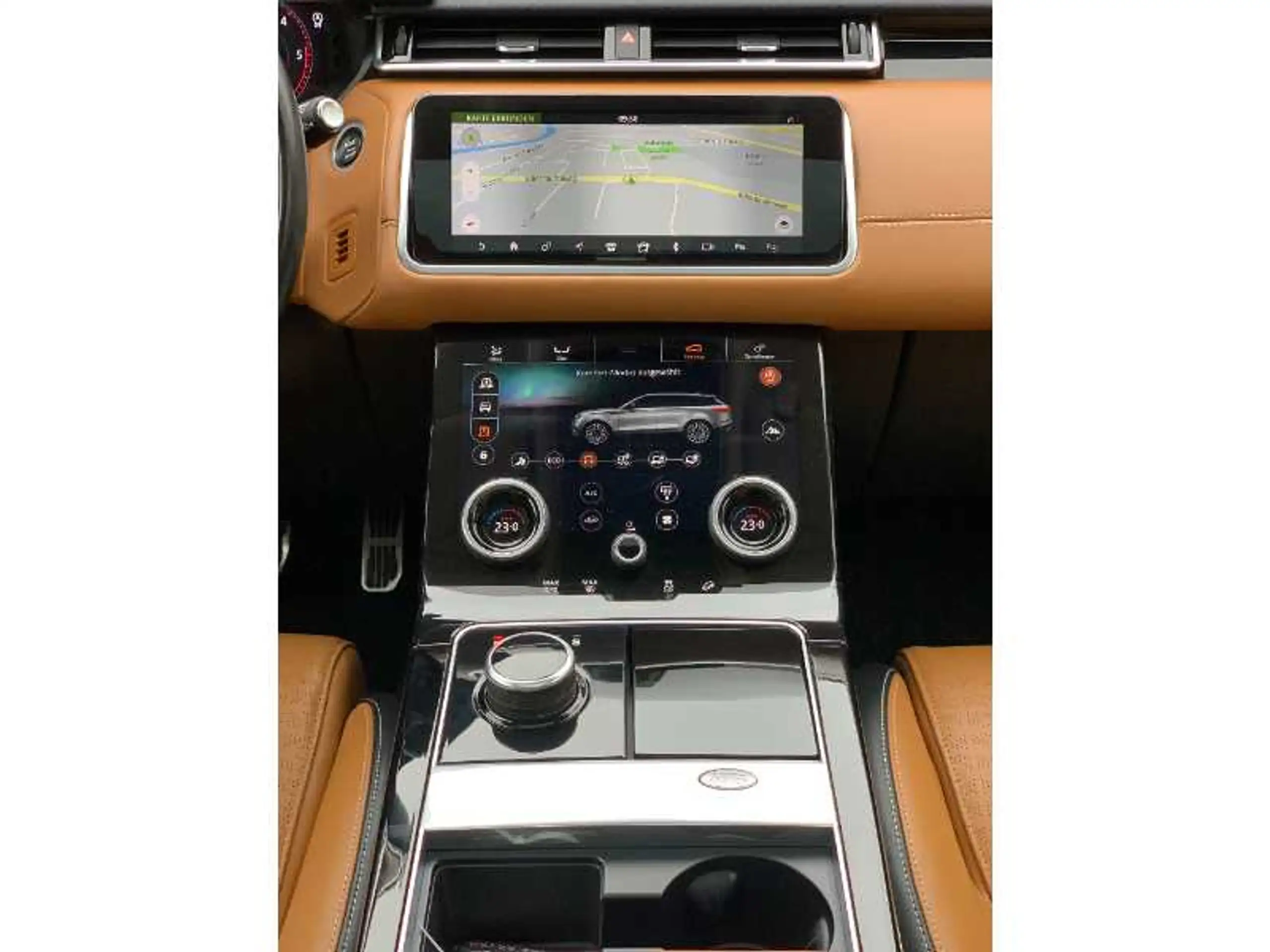 Land Rover - Range Rover Velar