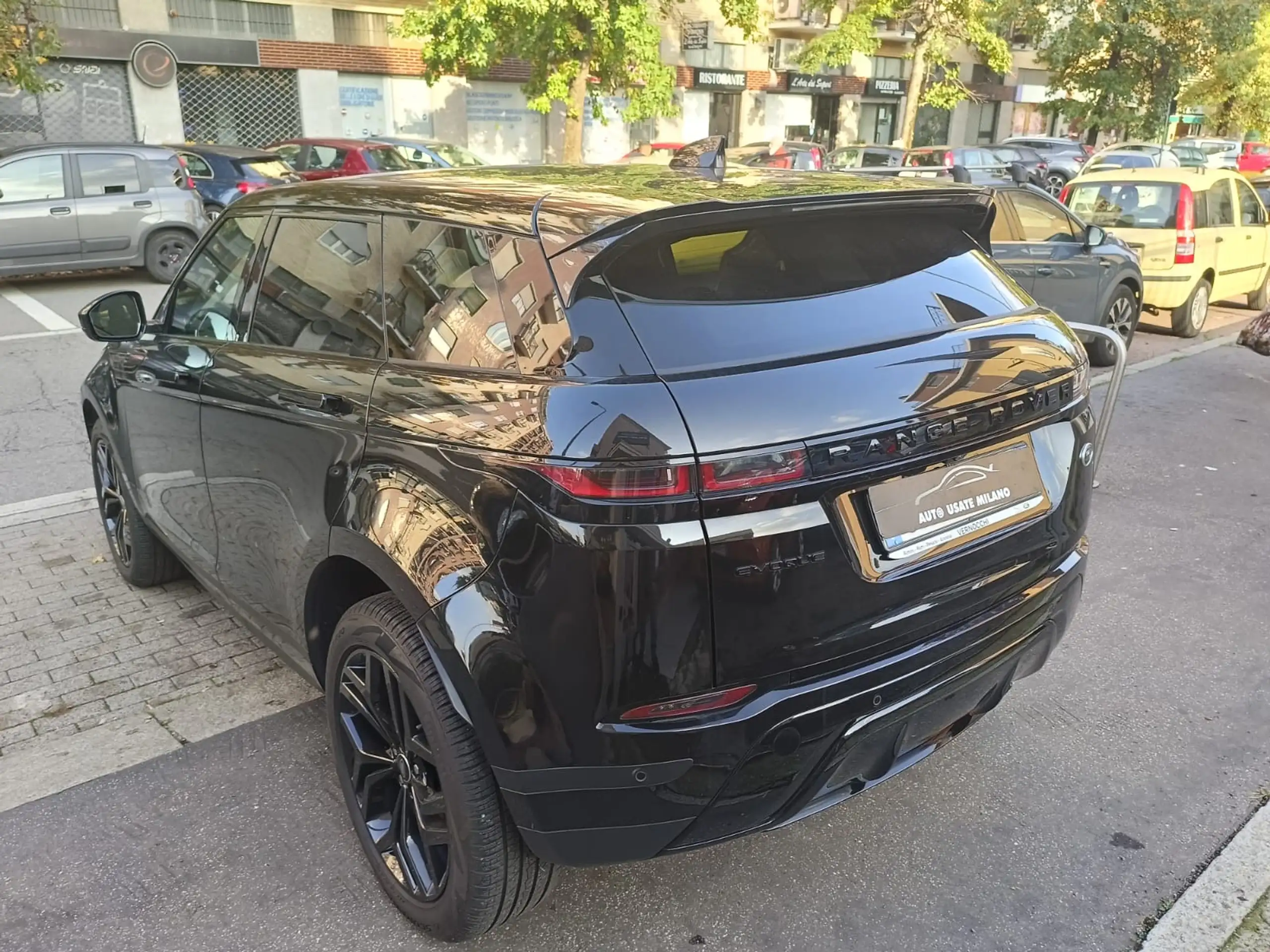 Land Rover - Range Rover Evoque