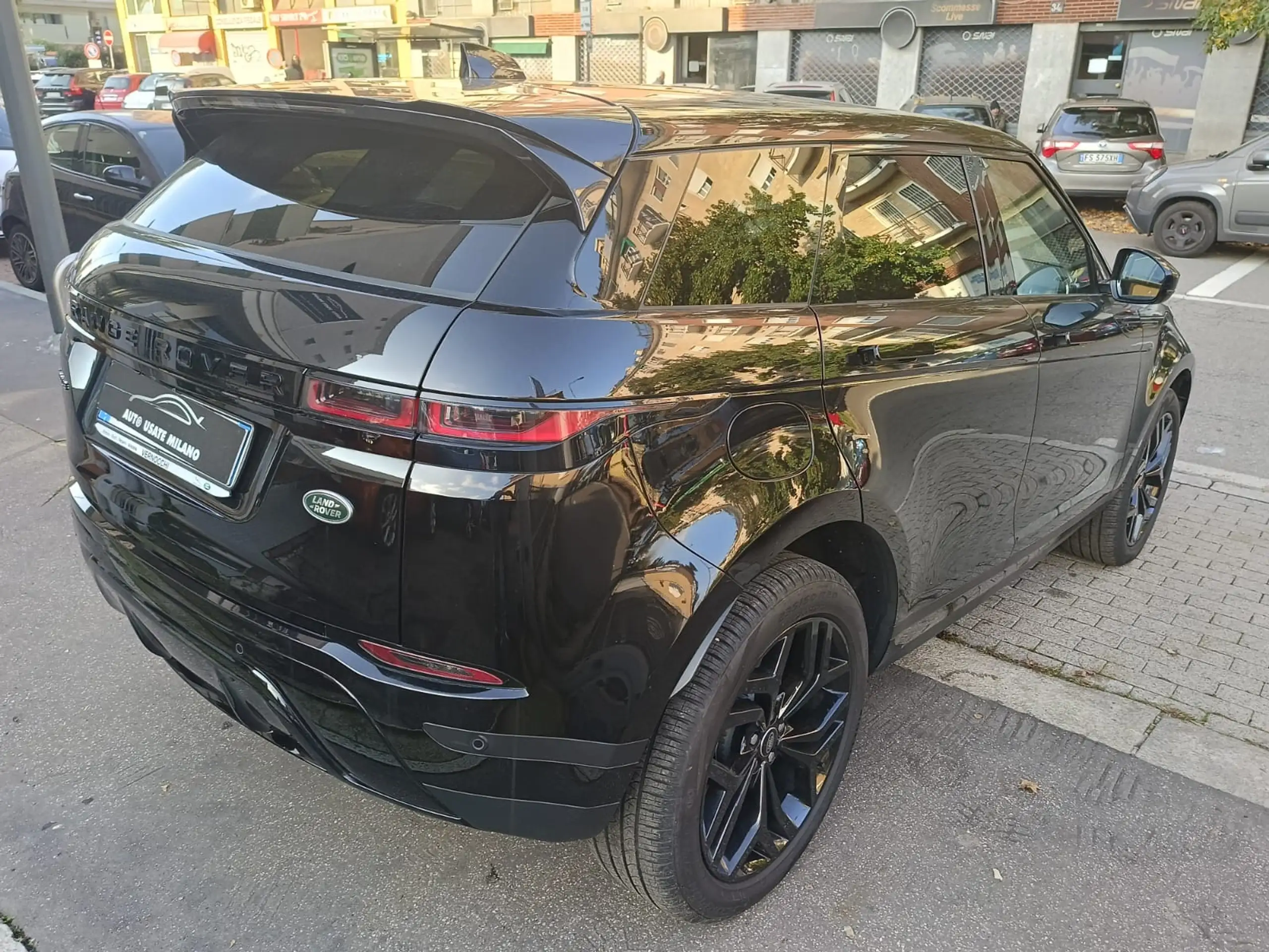 Land Rover - Range Rover Evoque