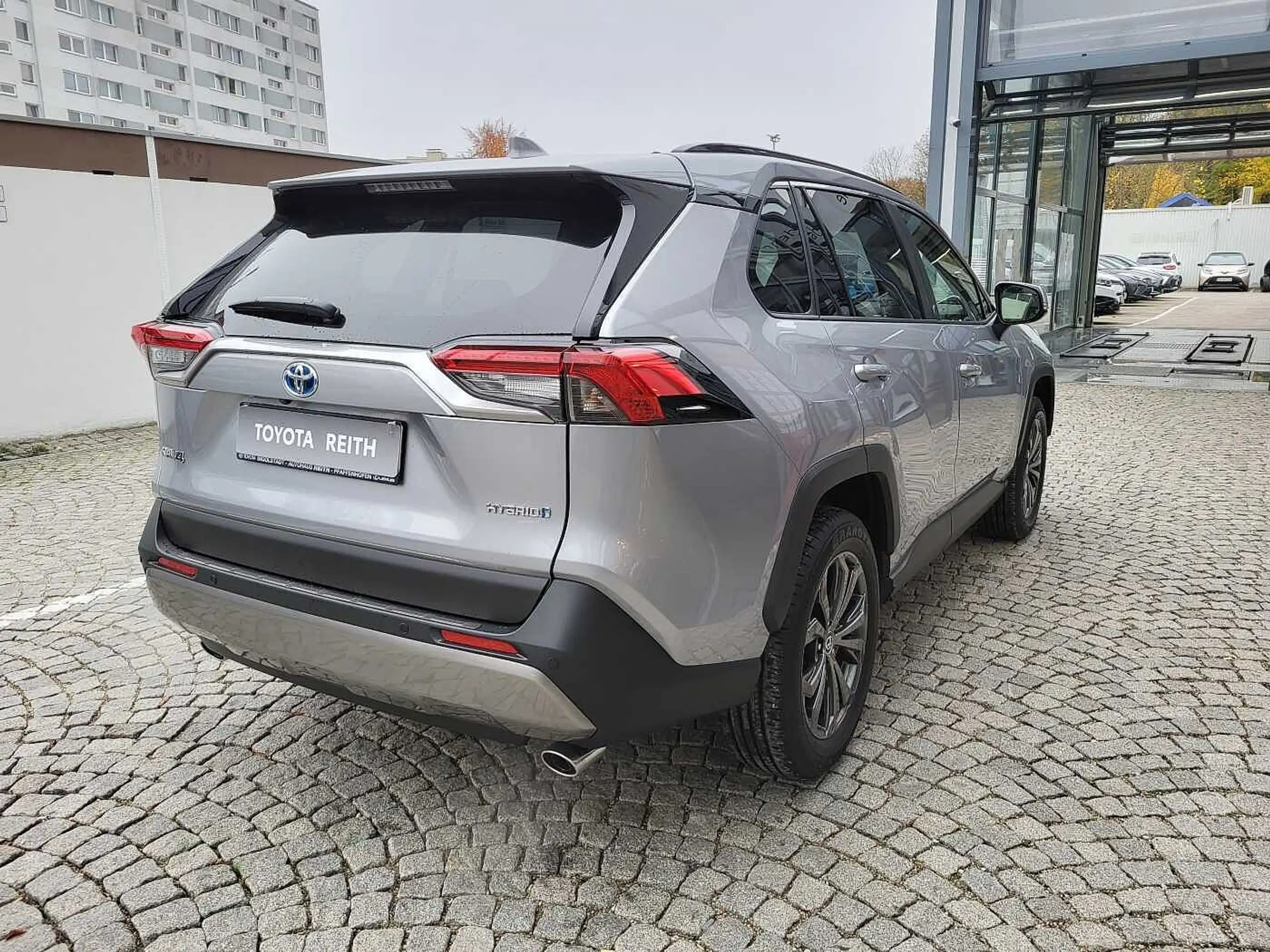 Toyota - RAV 4