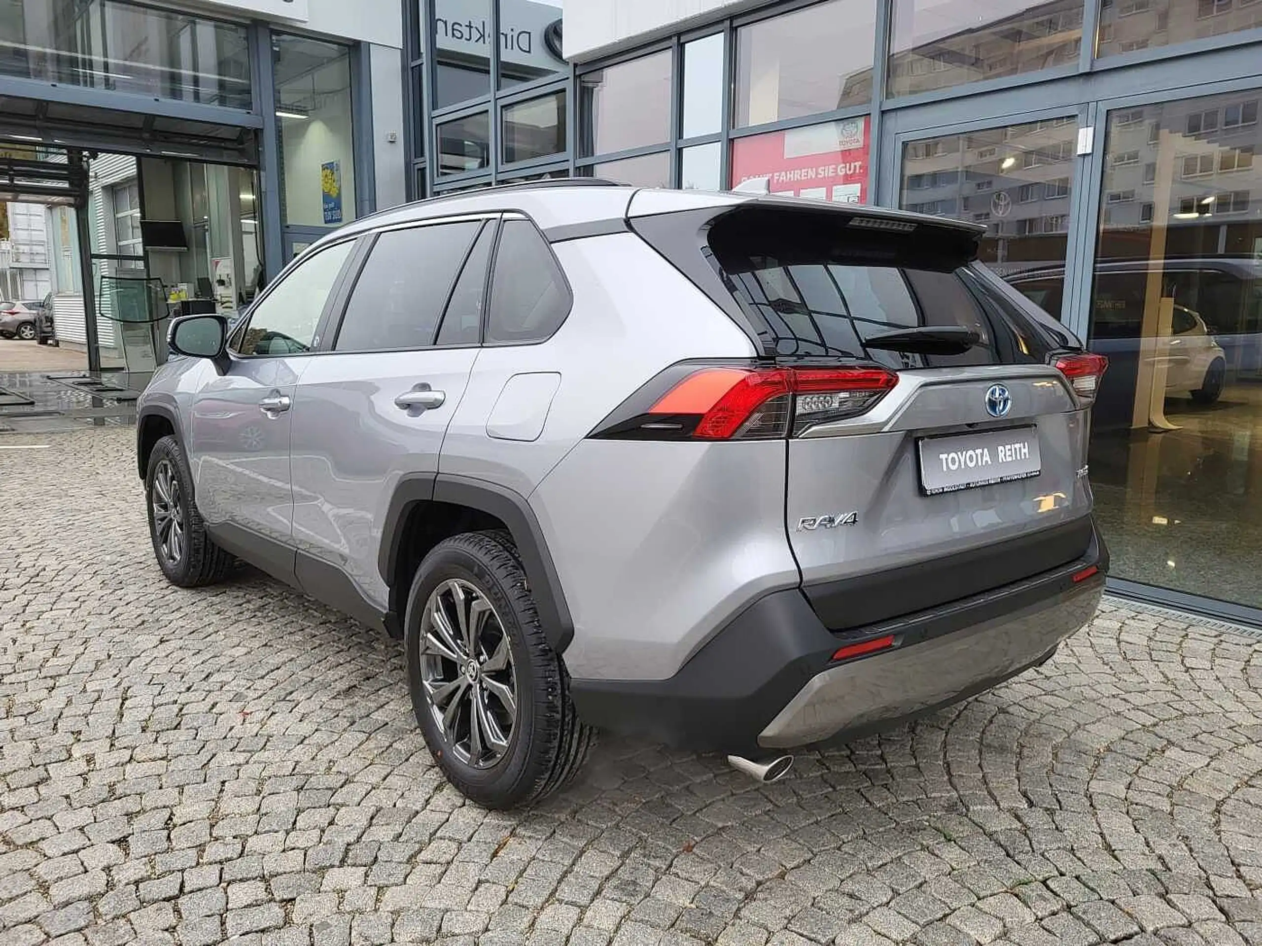 Toyota - RAV 4