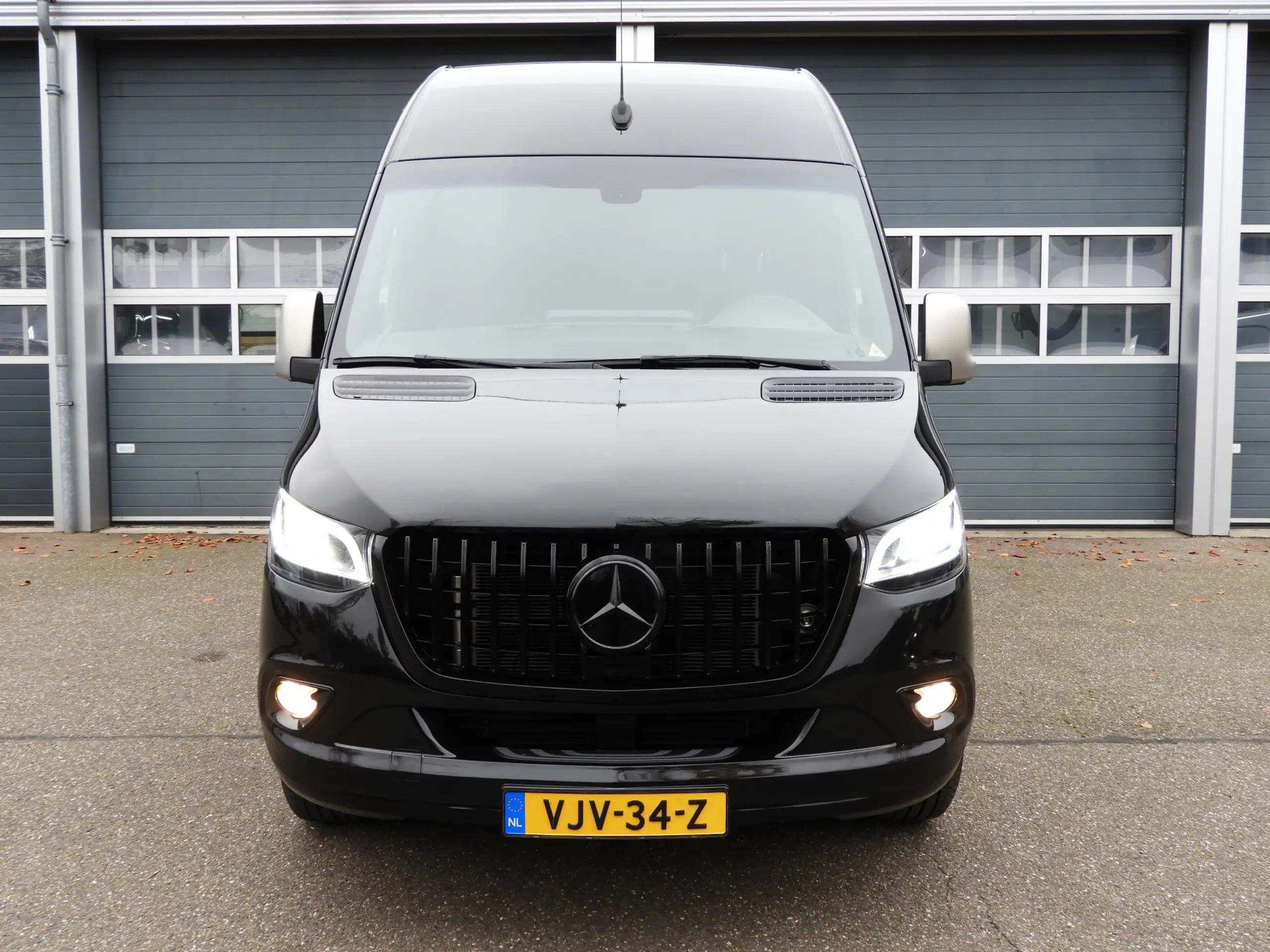 Mercedes-Benz - Sprinter