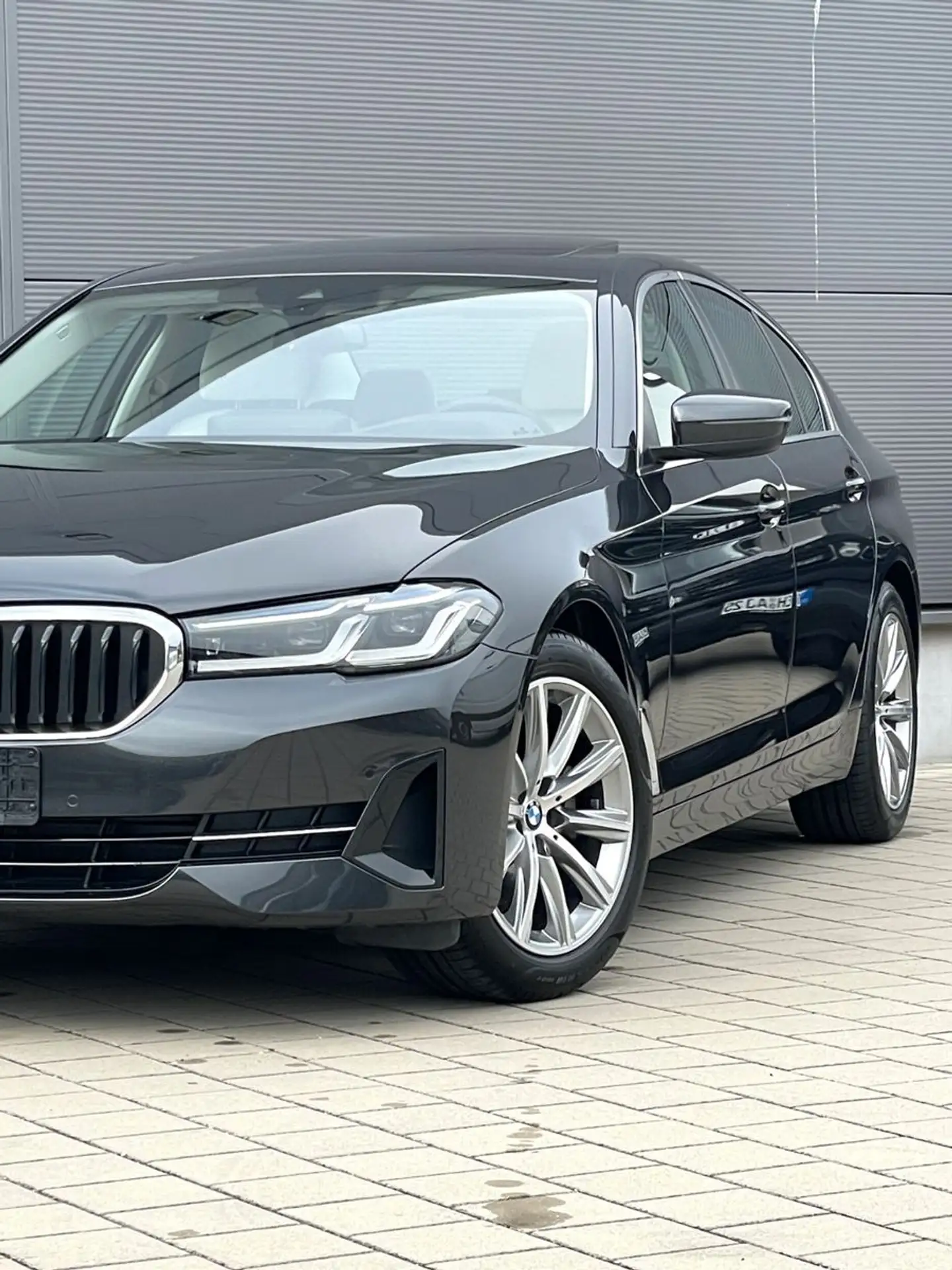 BMW - 520