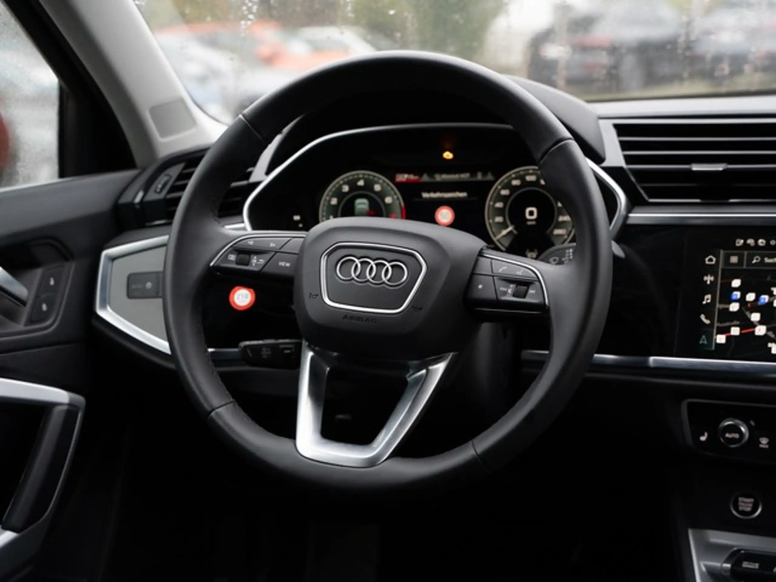 Audi - Q3