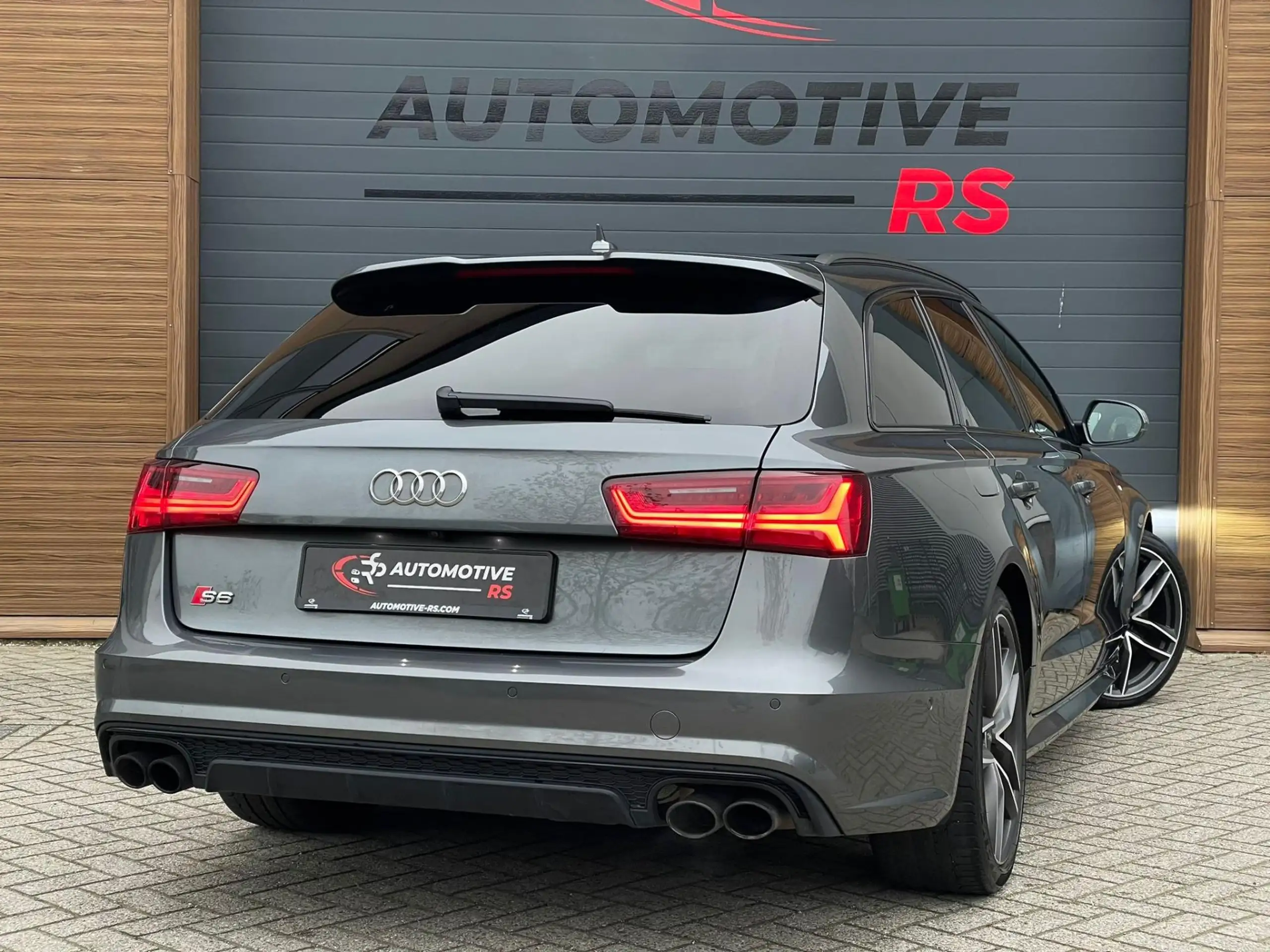 Audi - A6