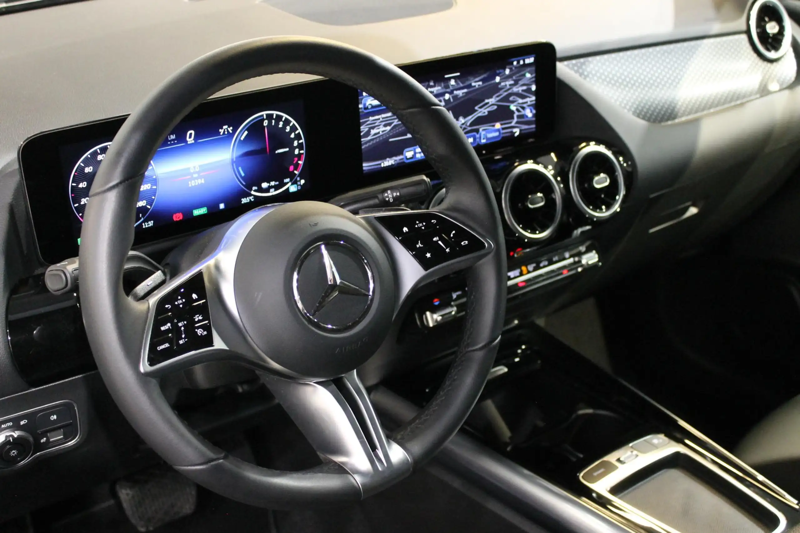 Mercedes-Benz - GLA 250