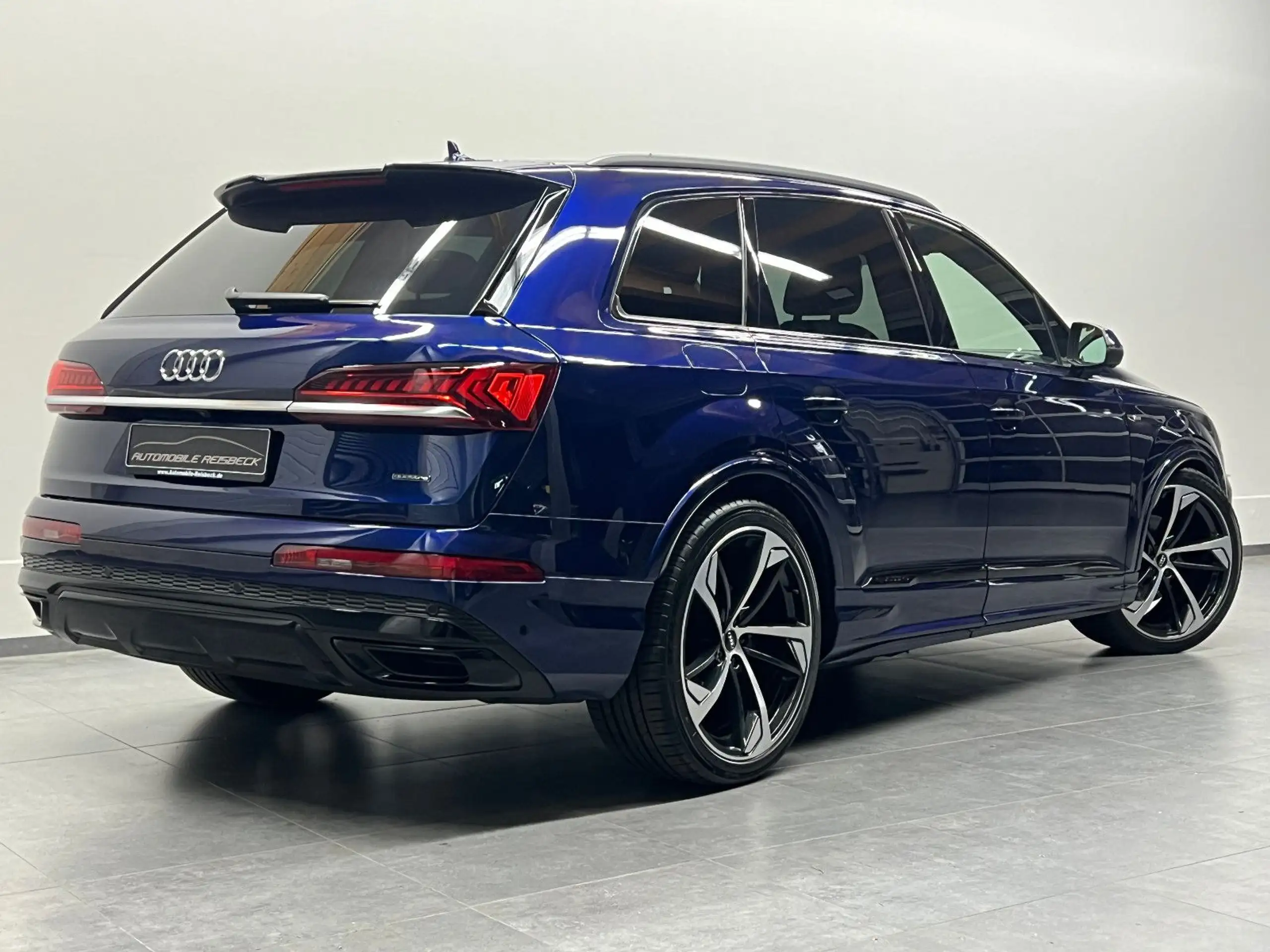 Audi - Q7