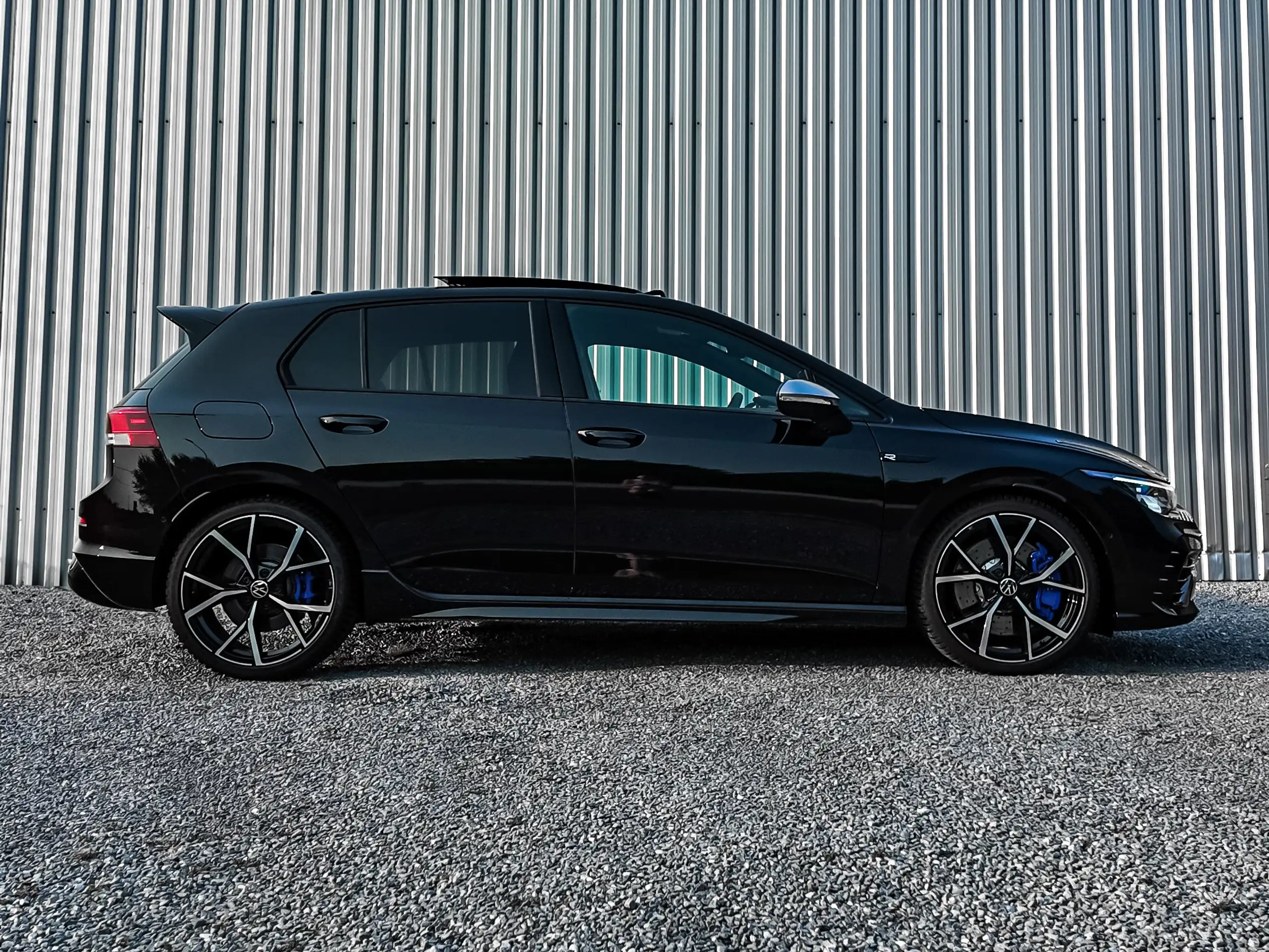 Volkswagen - Golf R