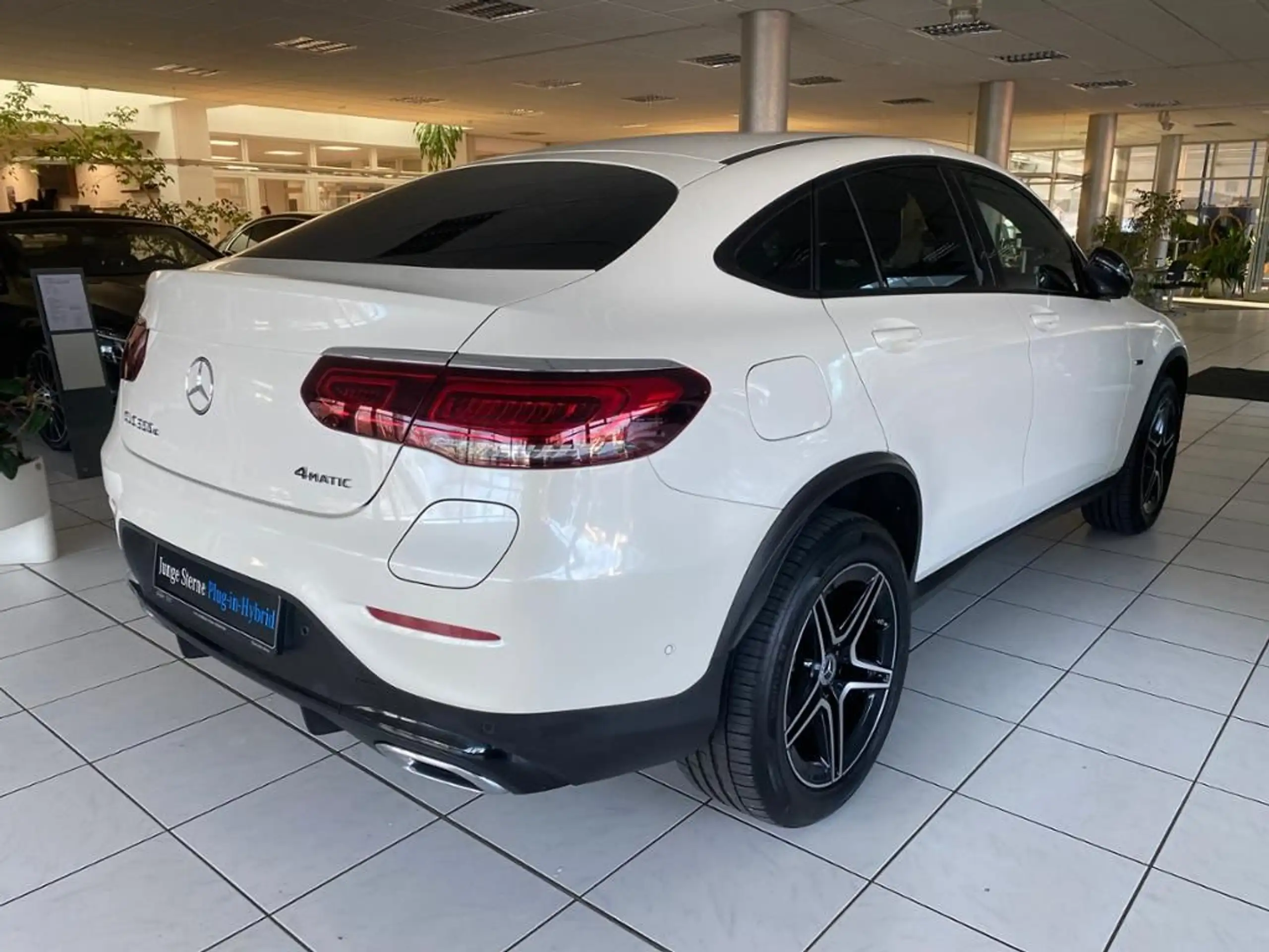 Mercedes-Benz - GLC 300