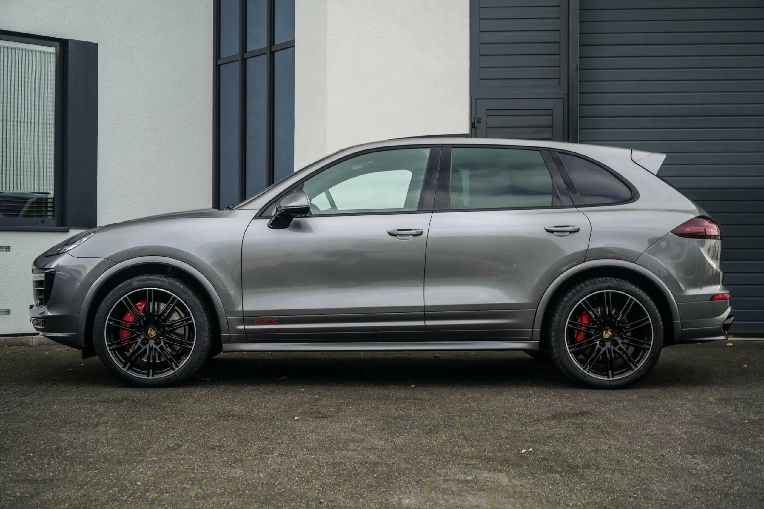 Porsche - Cayenne