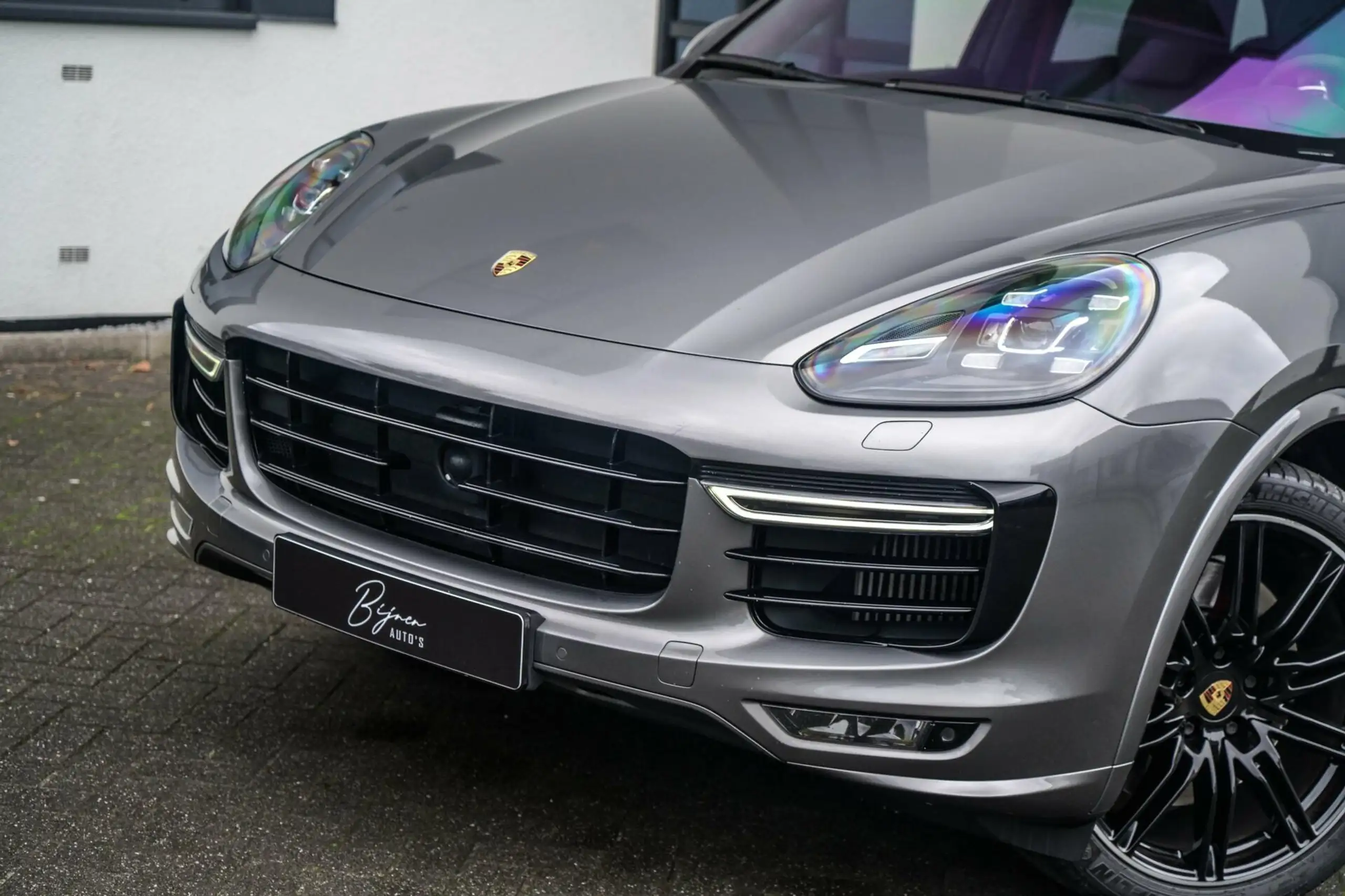 Porsche - Cayenne