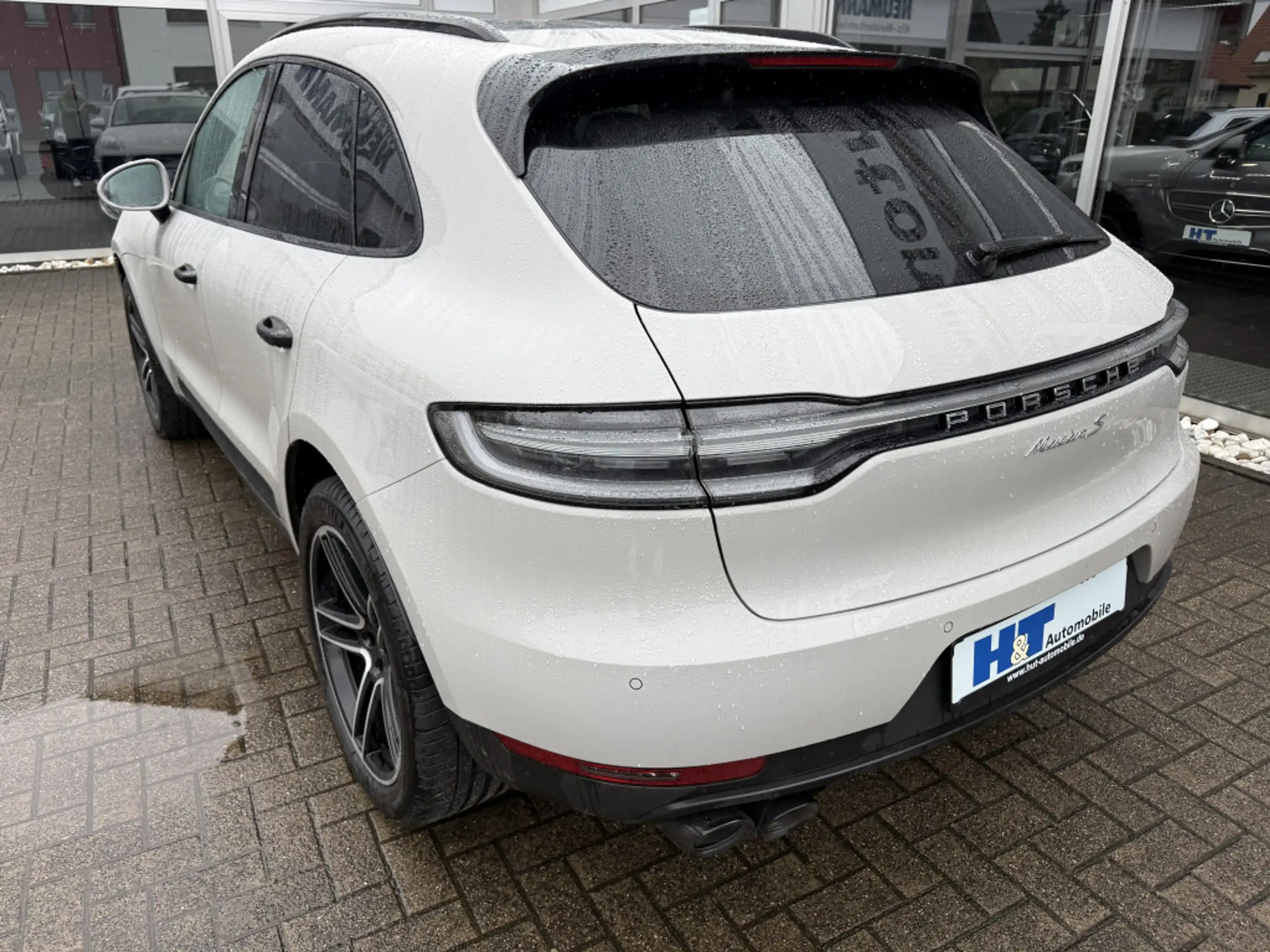 Porsche - Macan