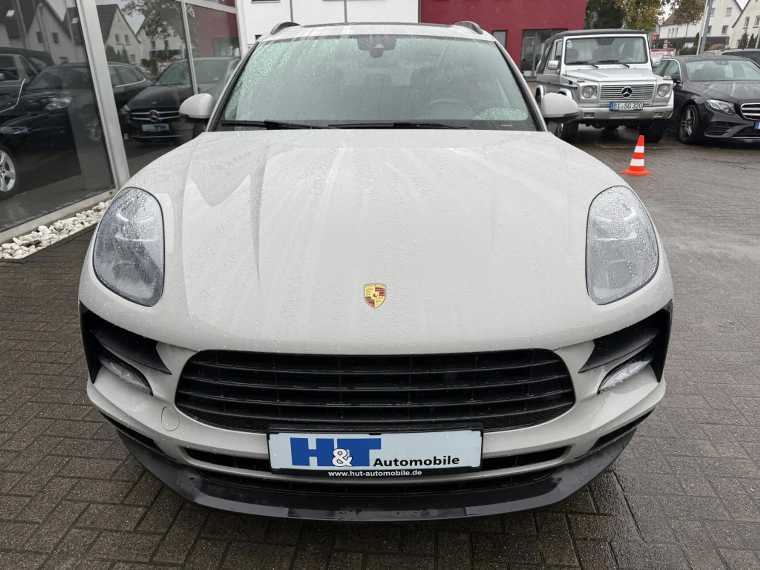 Porsche - Macan