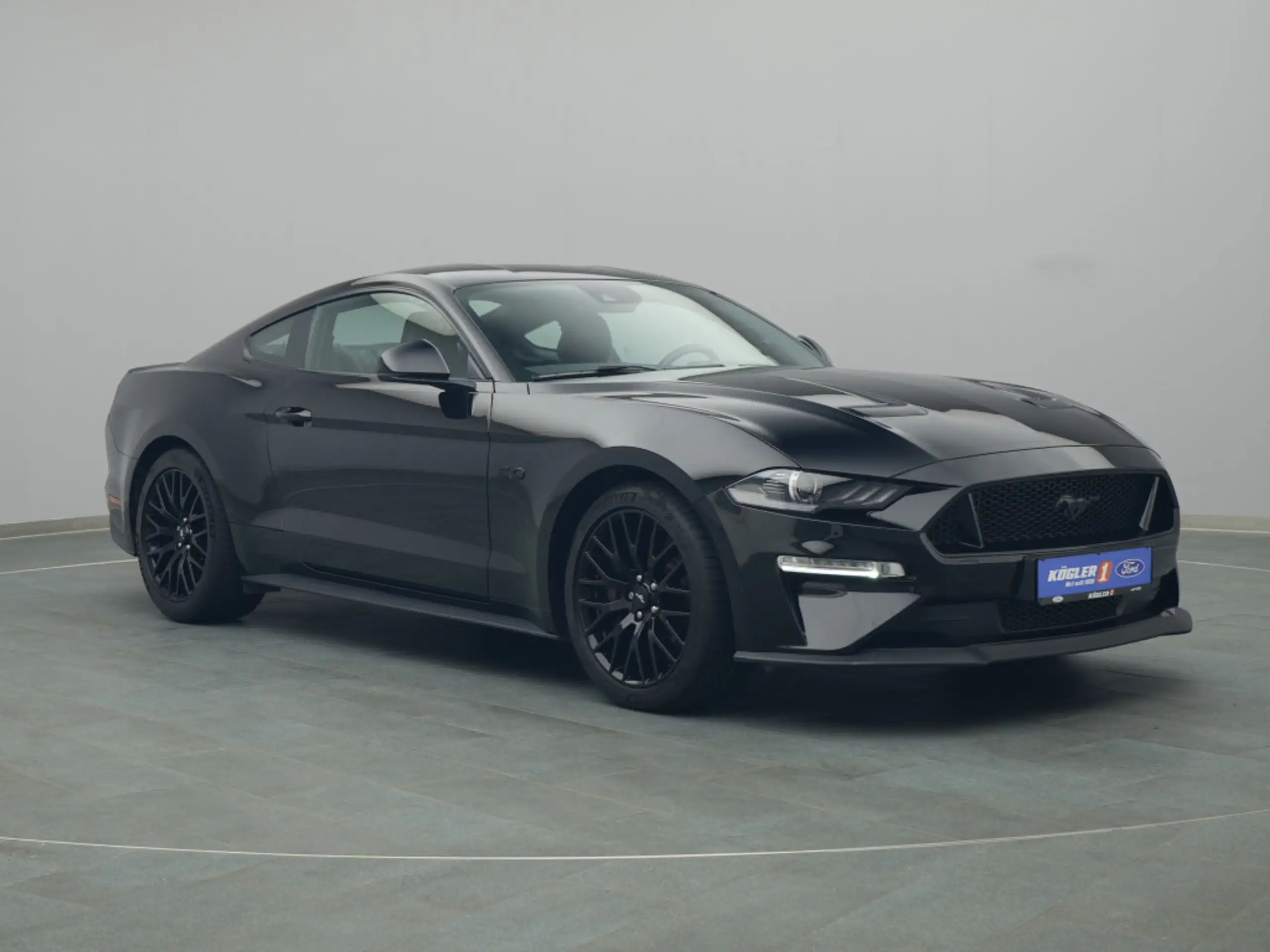 Ford - Mustang