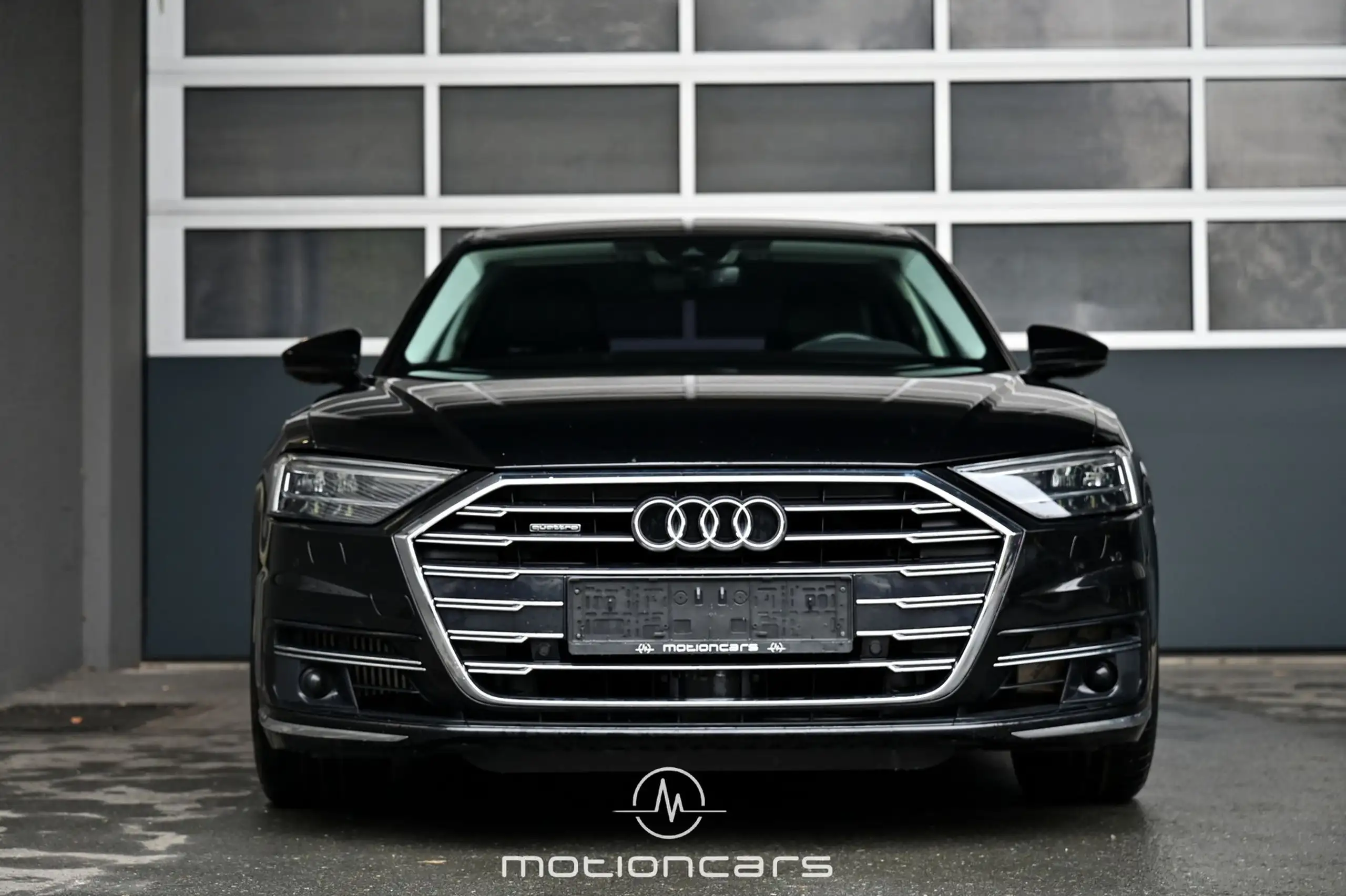 Audi - A8