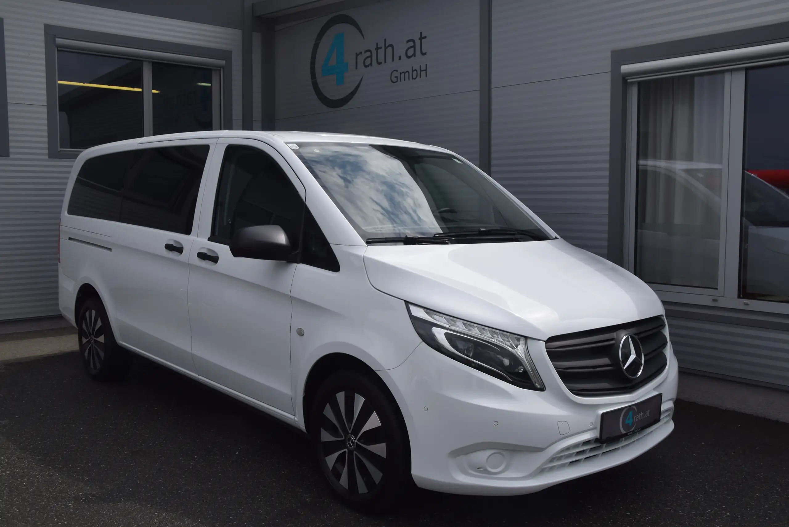 Mercedes-Benz - Vito