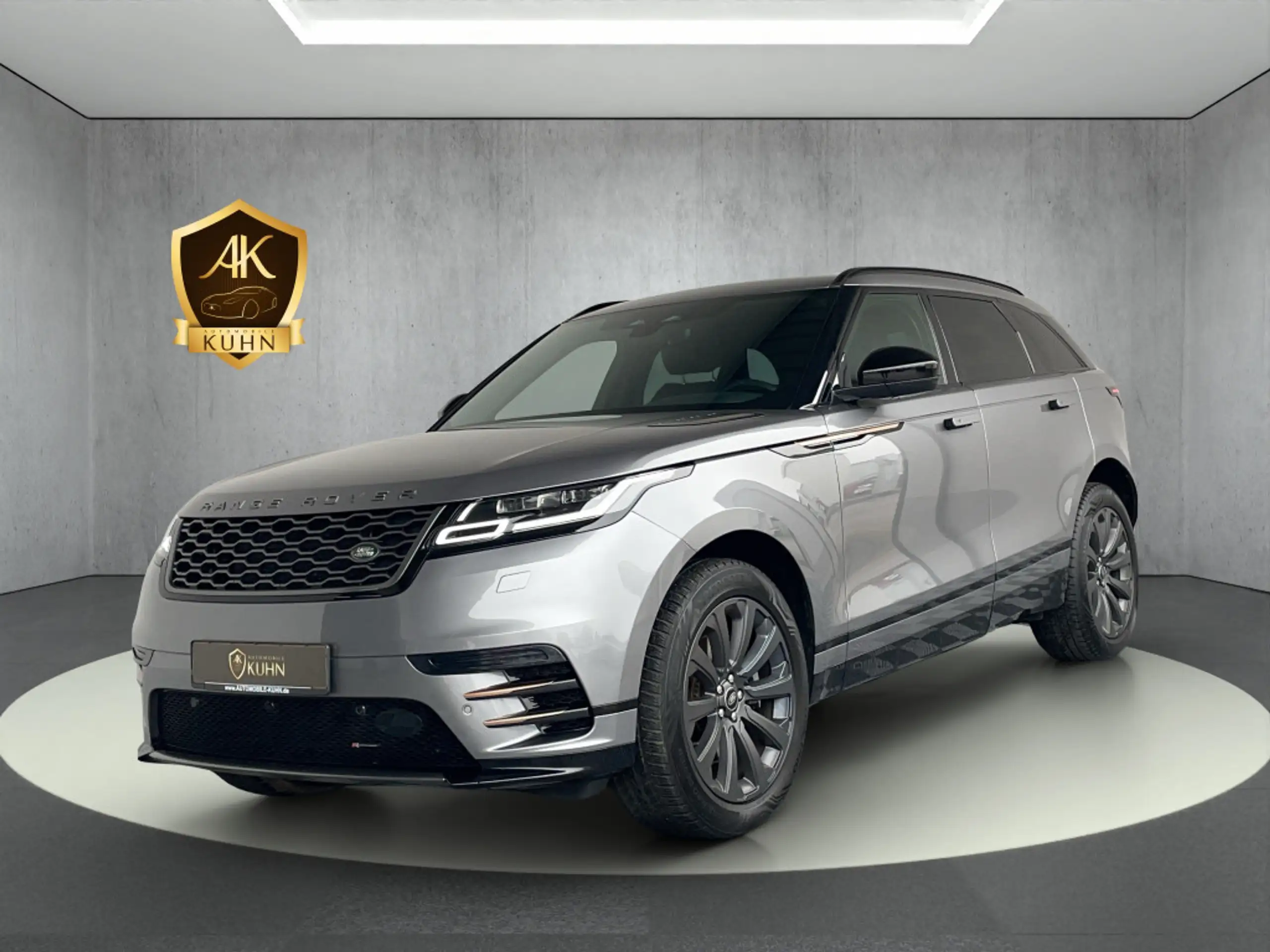 Land Rover - Range Rover Velar