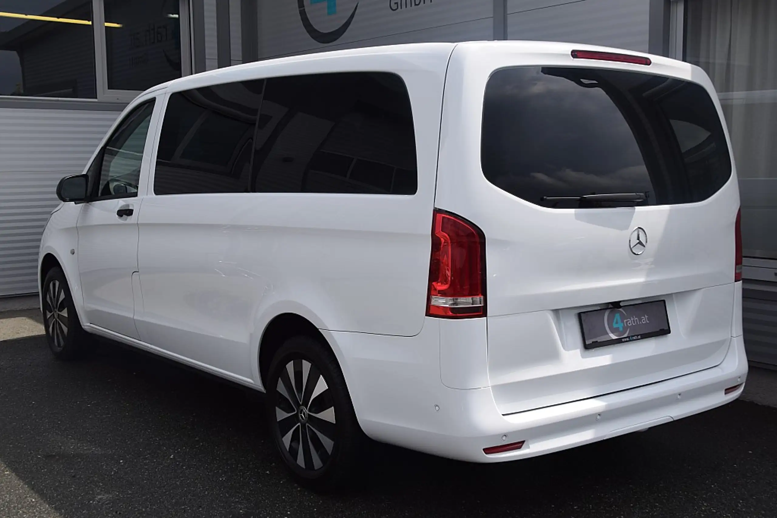 Mercedes-Benz - Vito