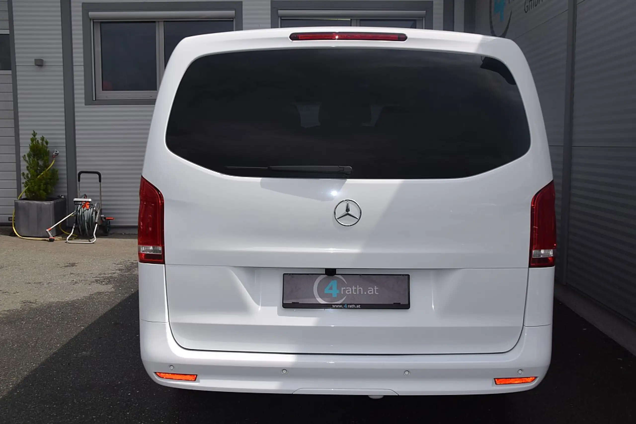 Mercedes-Benz - Vito